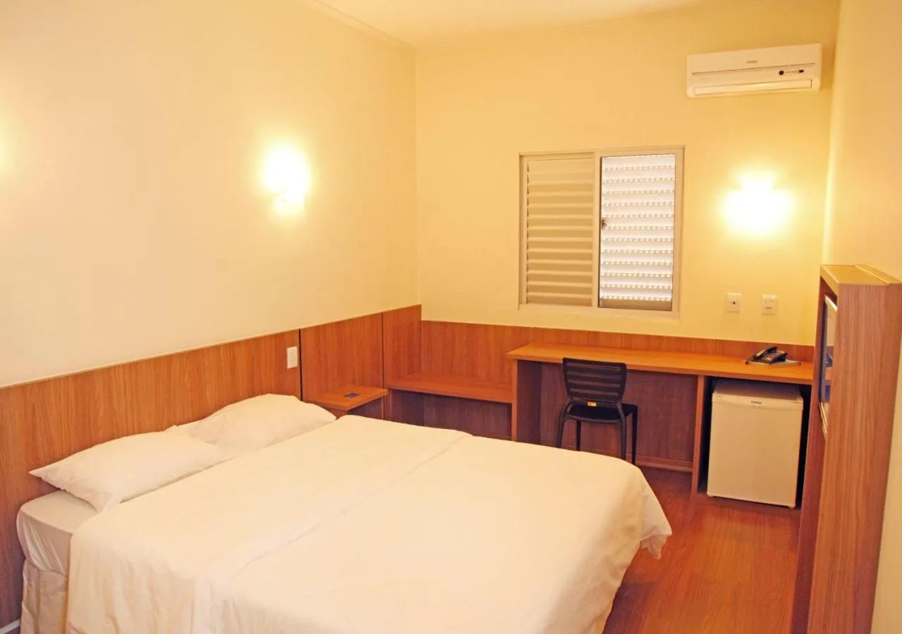 Bed in Bernal Hotel Econômico