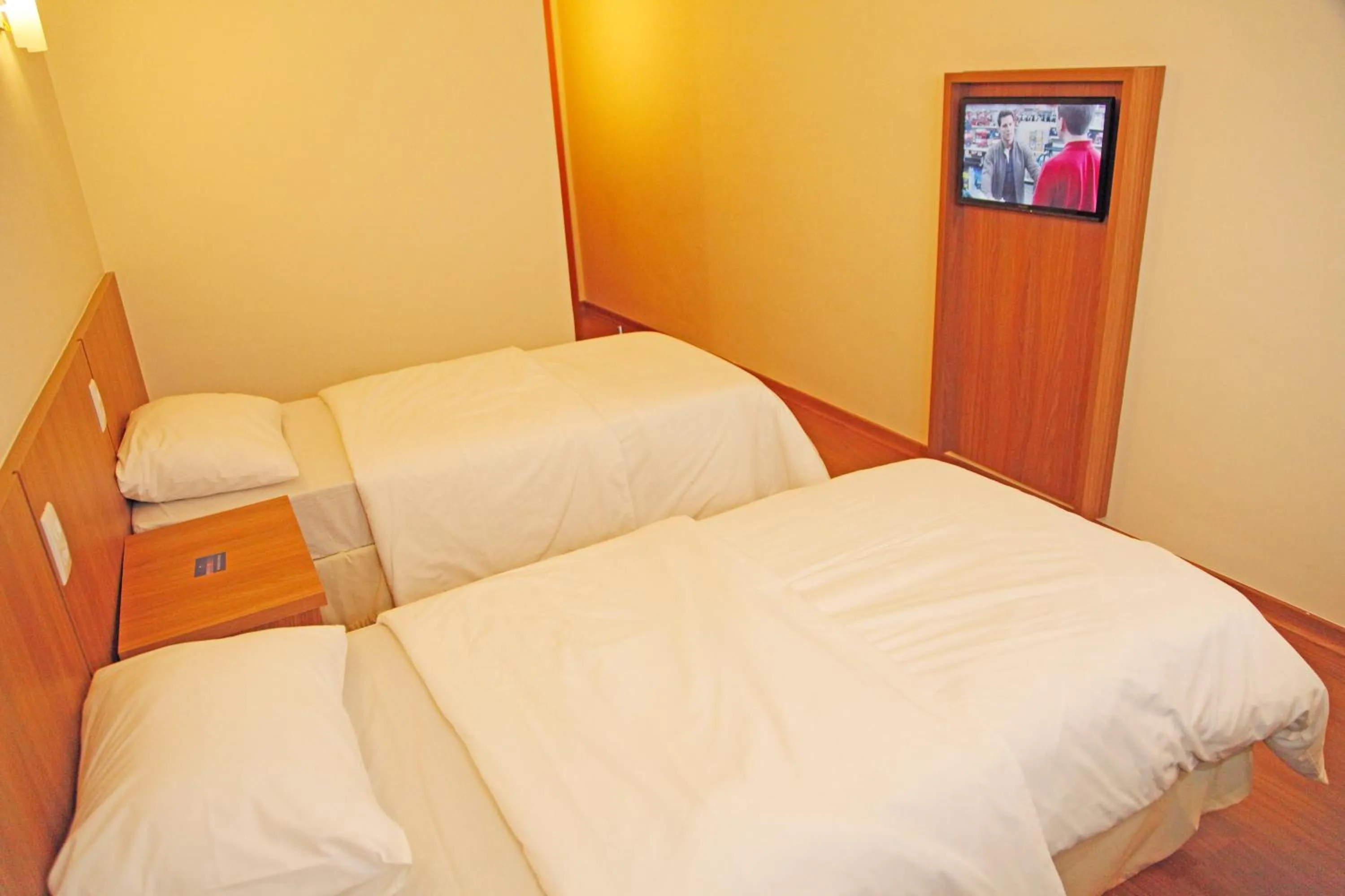 Bed in Bernal Hotel Econômico