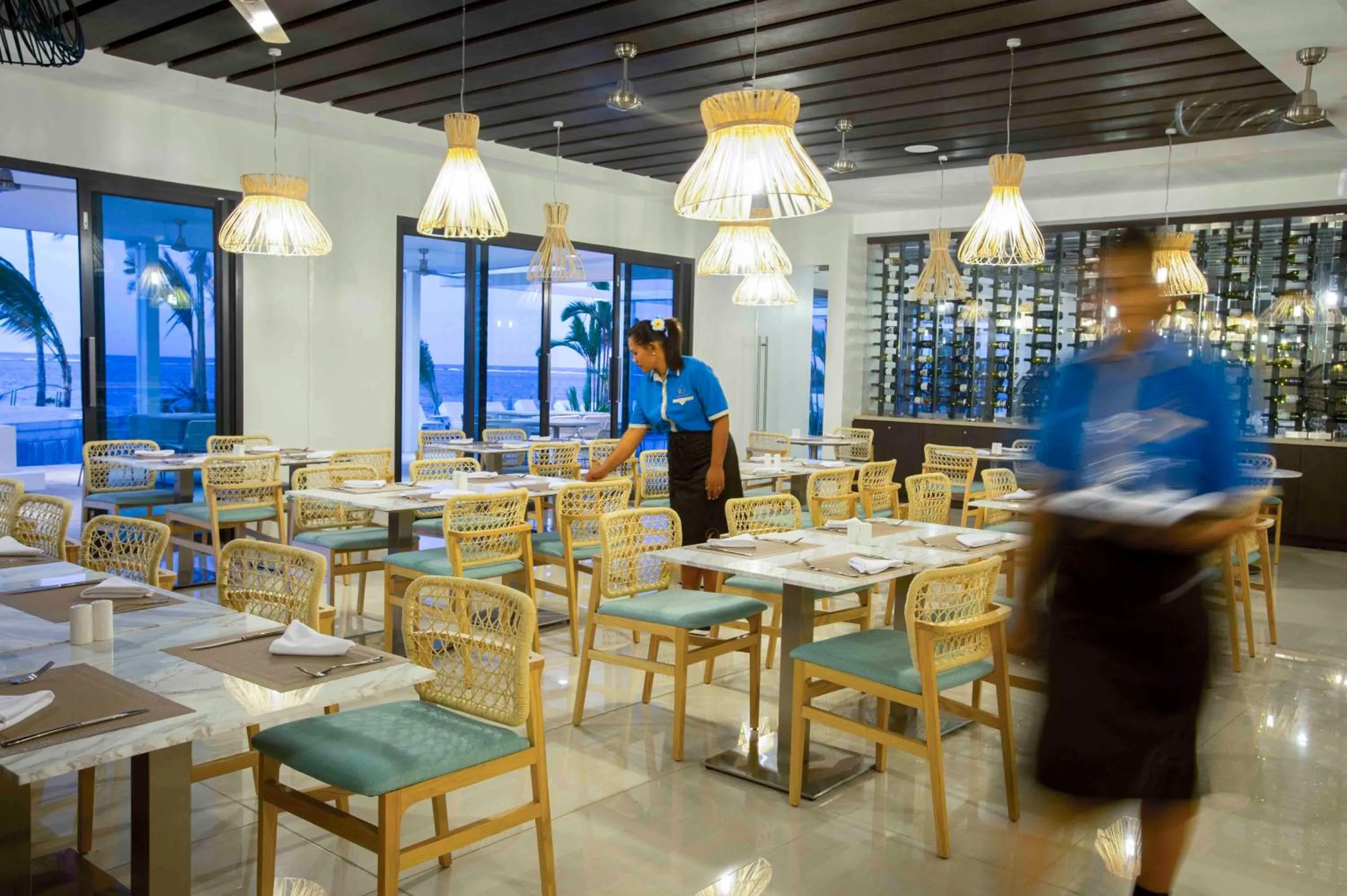 Restaurant/places to eat in Taumeasina Island Resort