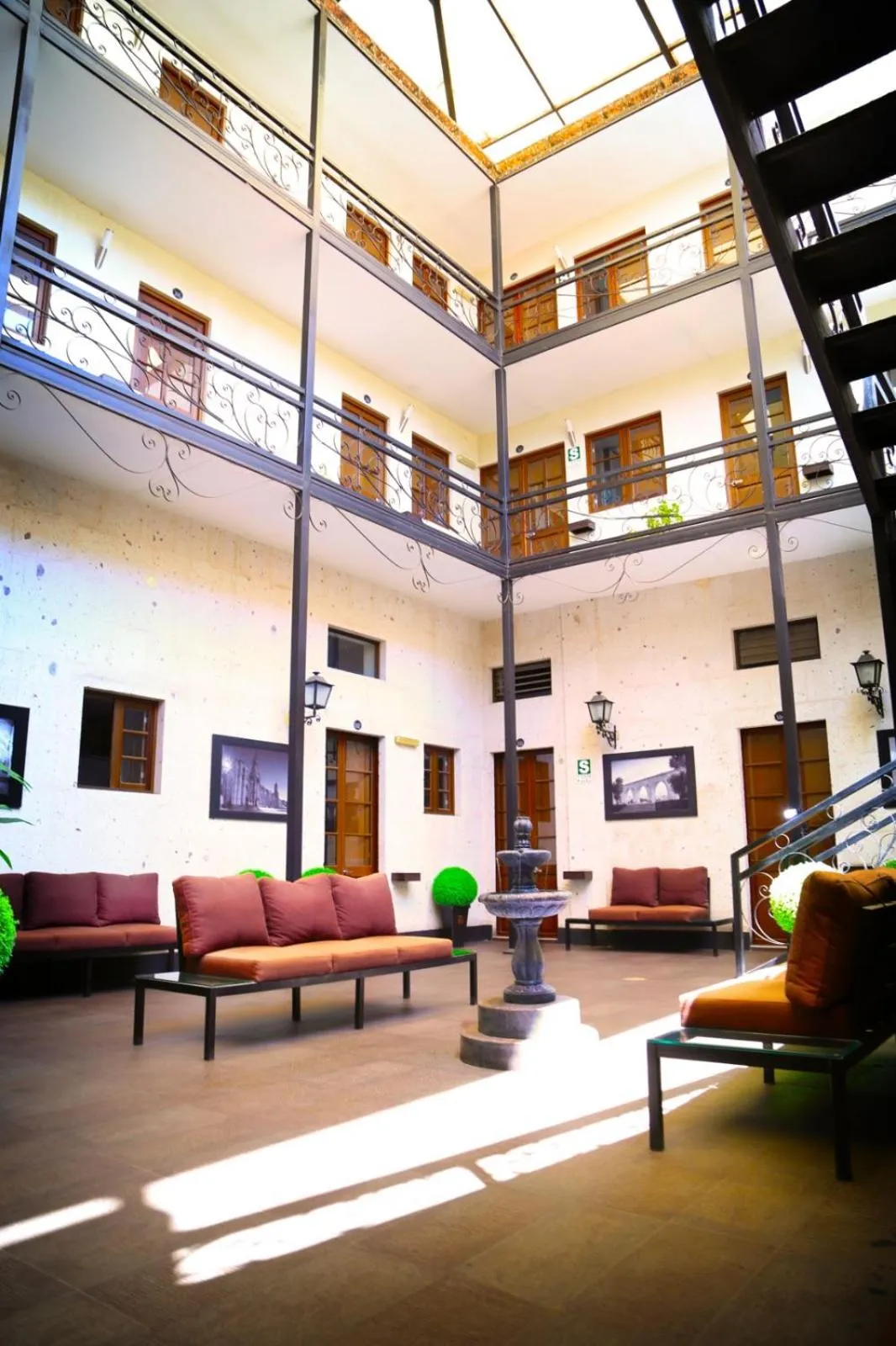 Property building in Hoteles Riviera Mansion