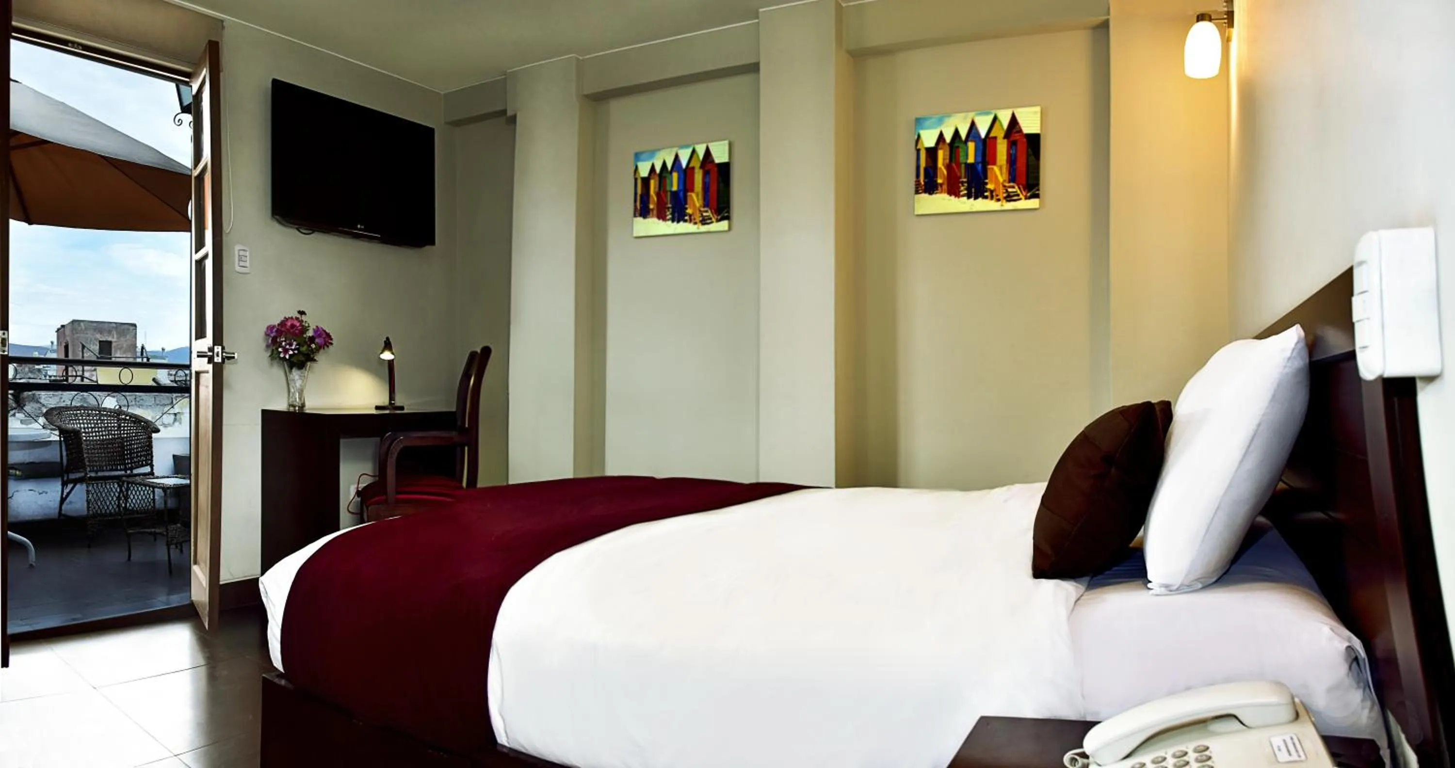 Photo of the whole room, Bed in Hoteles Riviera Mansion