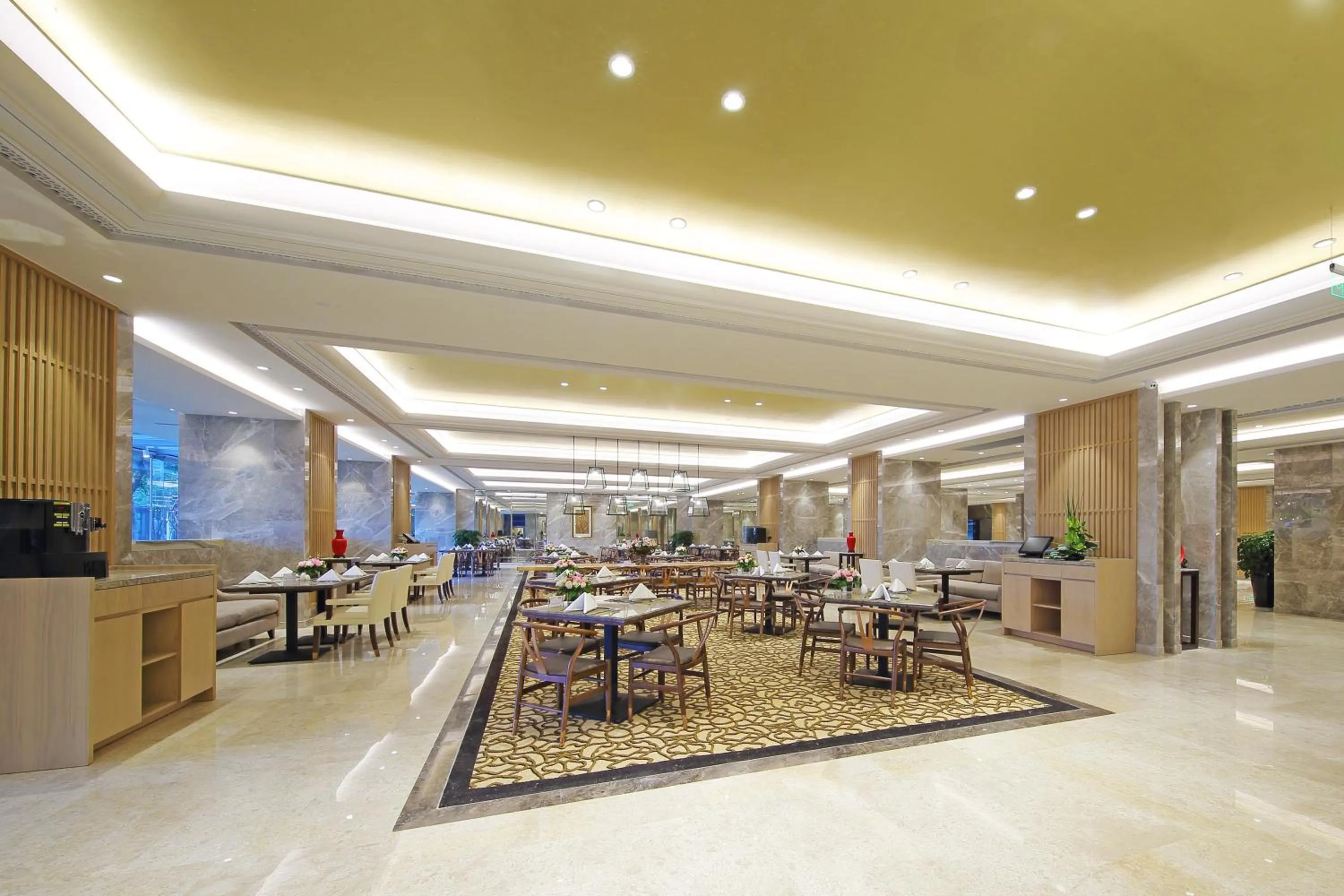 Restaurant/places to eat in Fuzhou Lakeside Hotel