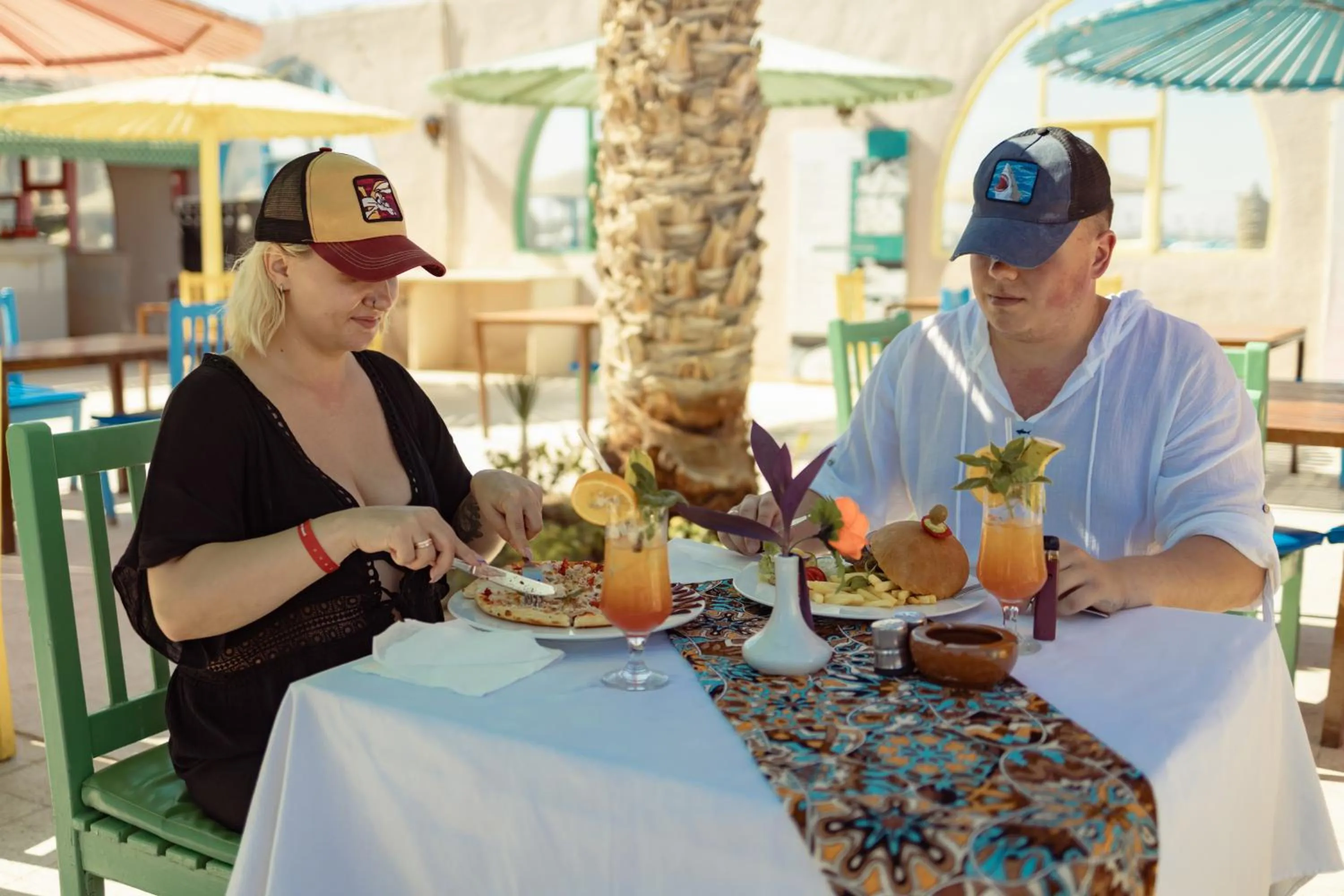 Restaurant/places to eat in Empire Beach Aqua Park