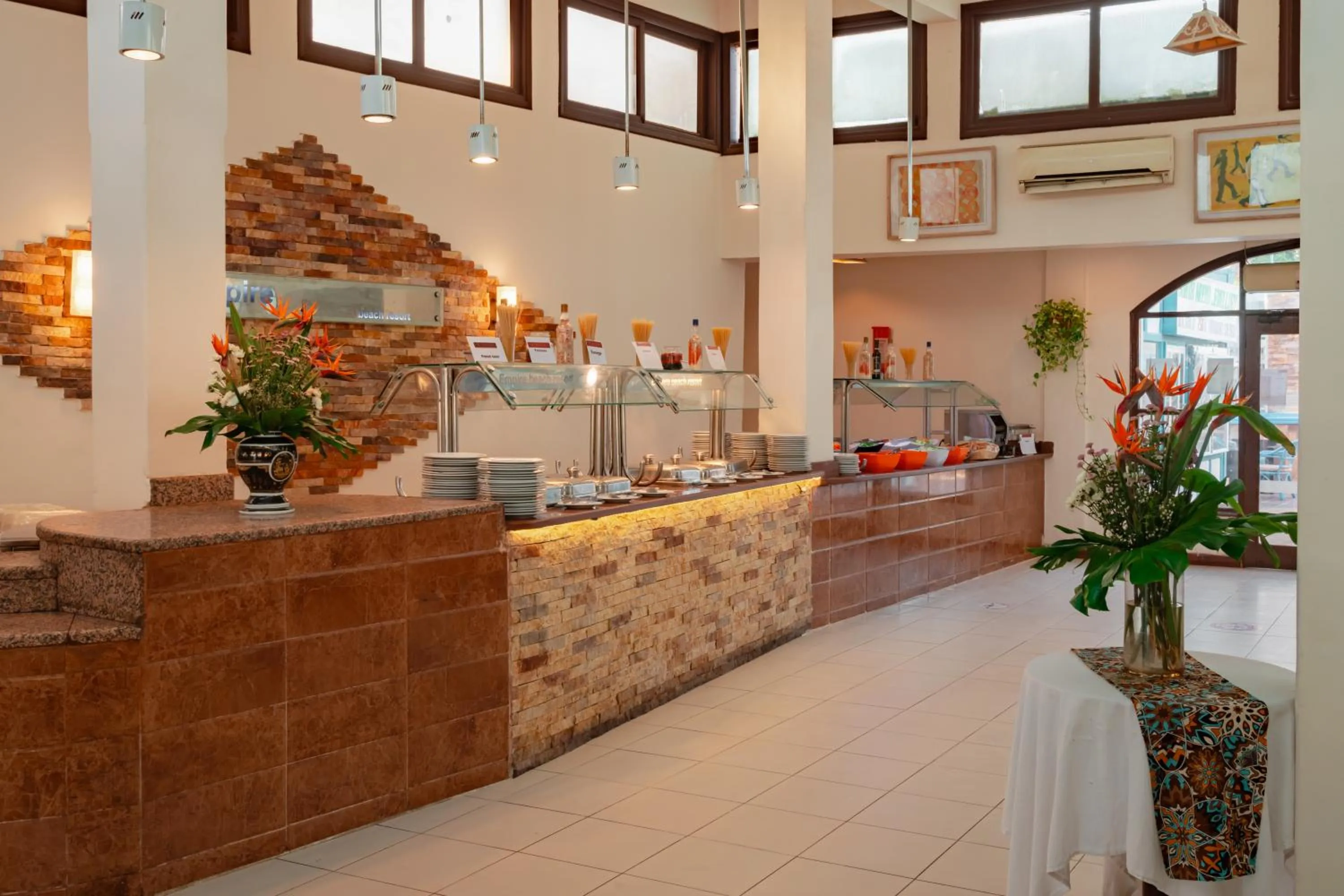 Restaurant/places to eat in Empire Beach Aqua Park