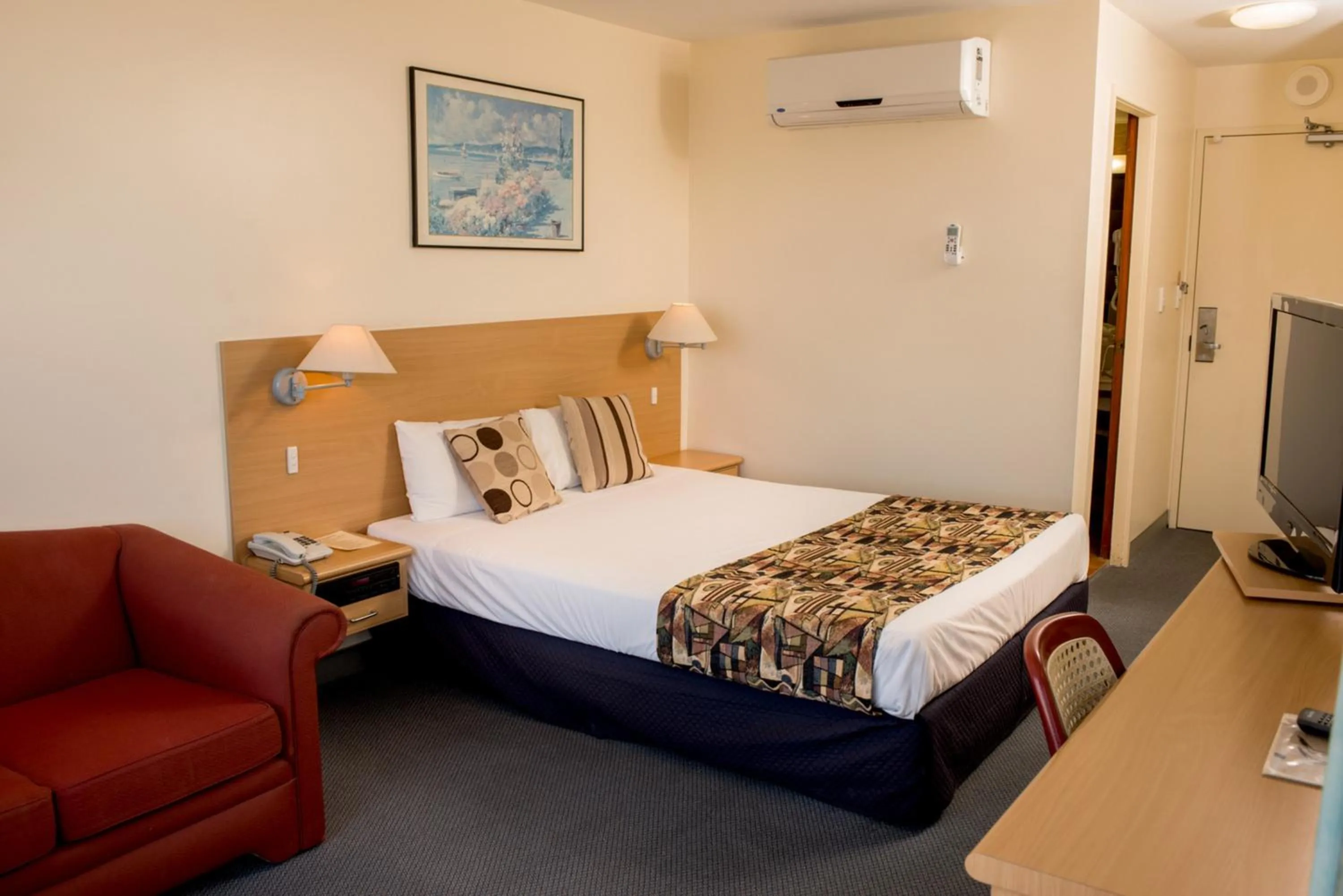 Bed in Alloggio Newcastle Beach