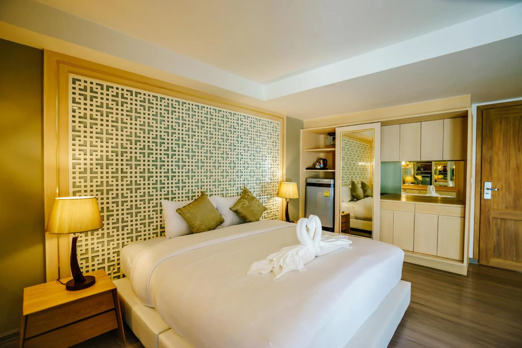 Photo of the whole room, Bed in Moon Dragon Hotel