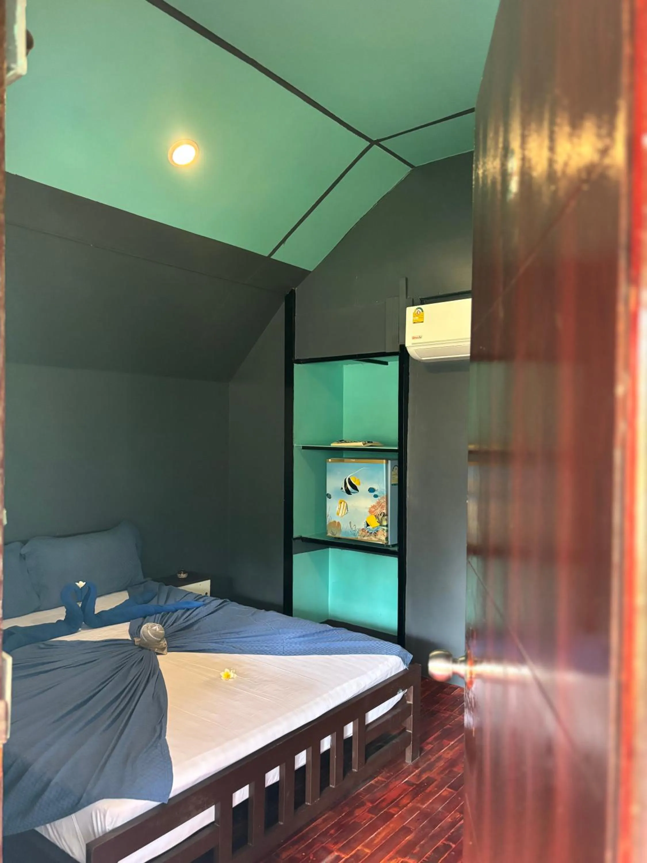 Bedroom, Bed in Grand Tree