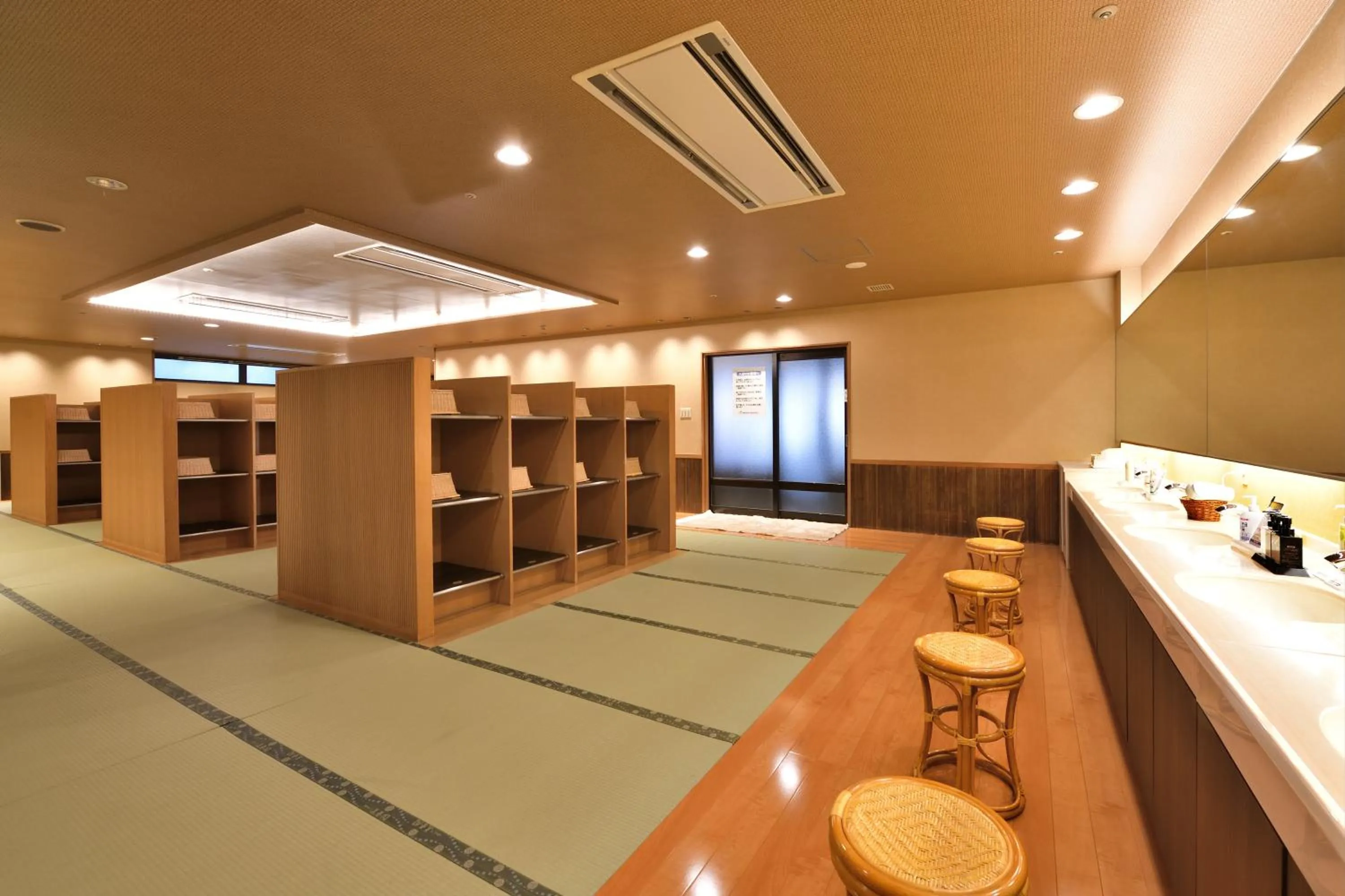 Public Bath in Yunogo Onsen HOTEL YUNOMORI BISYUNKAKU