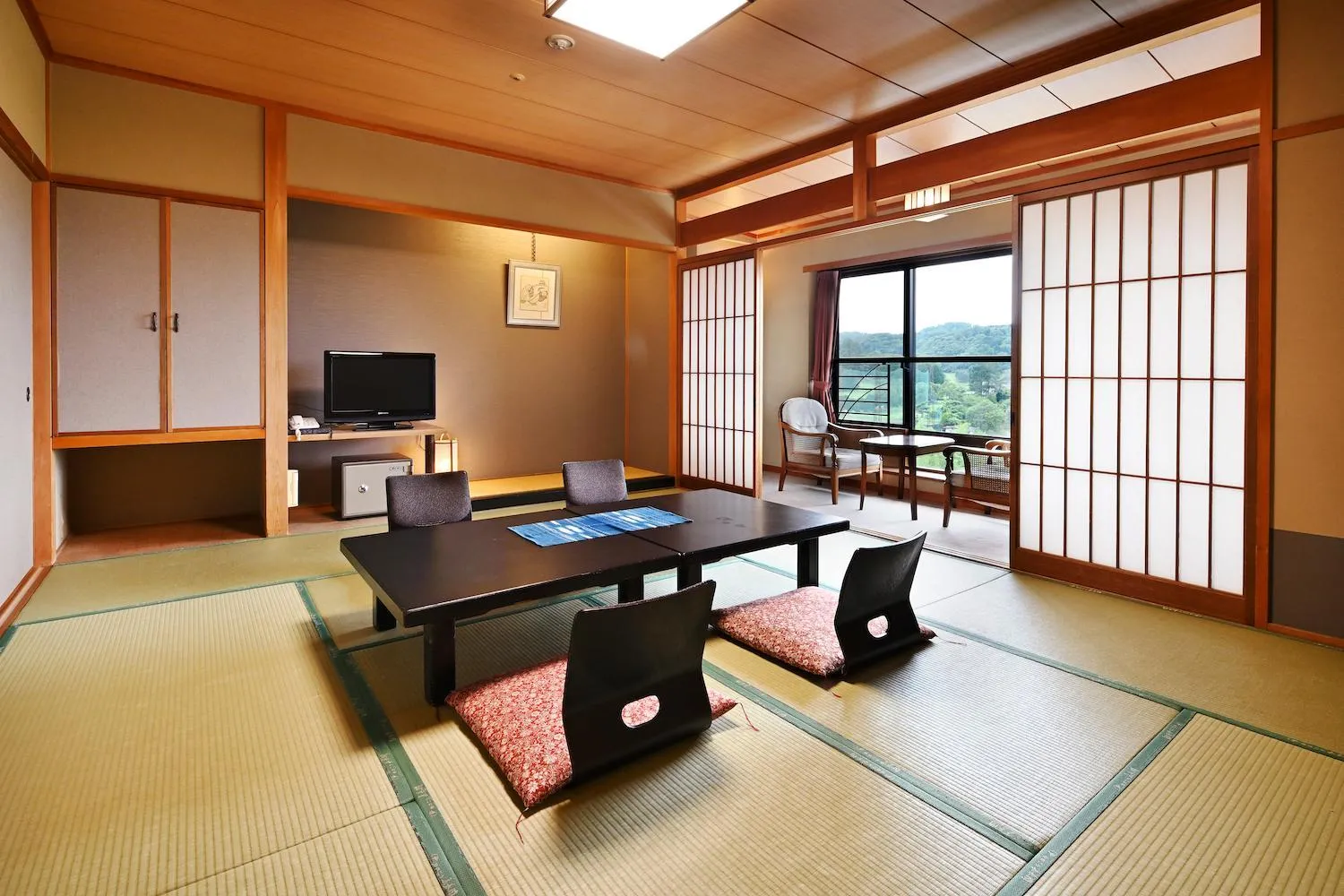 Photo of the whole room in Yunogo Onsen HOTEL YUNOMORI BISYUNKAKU