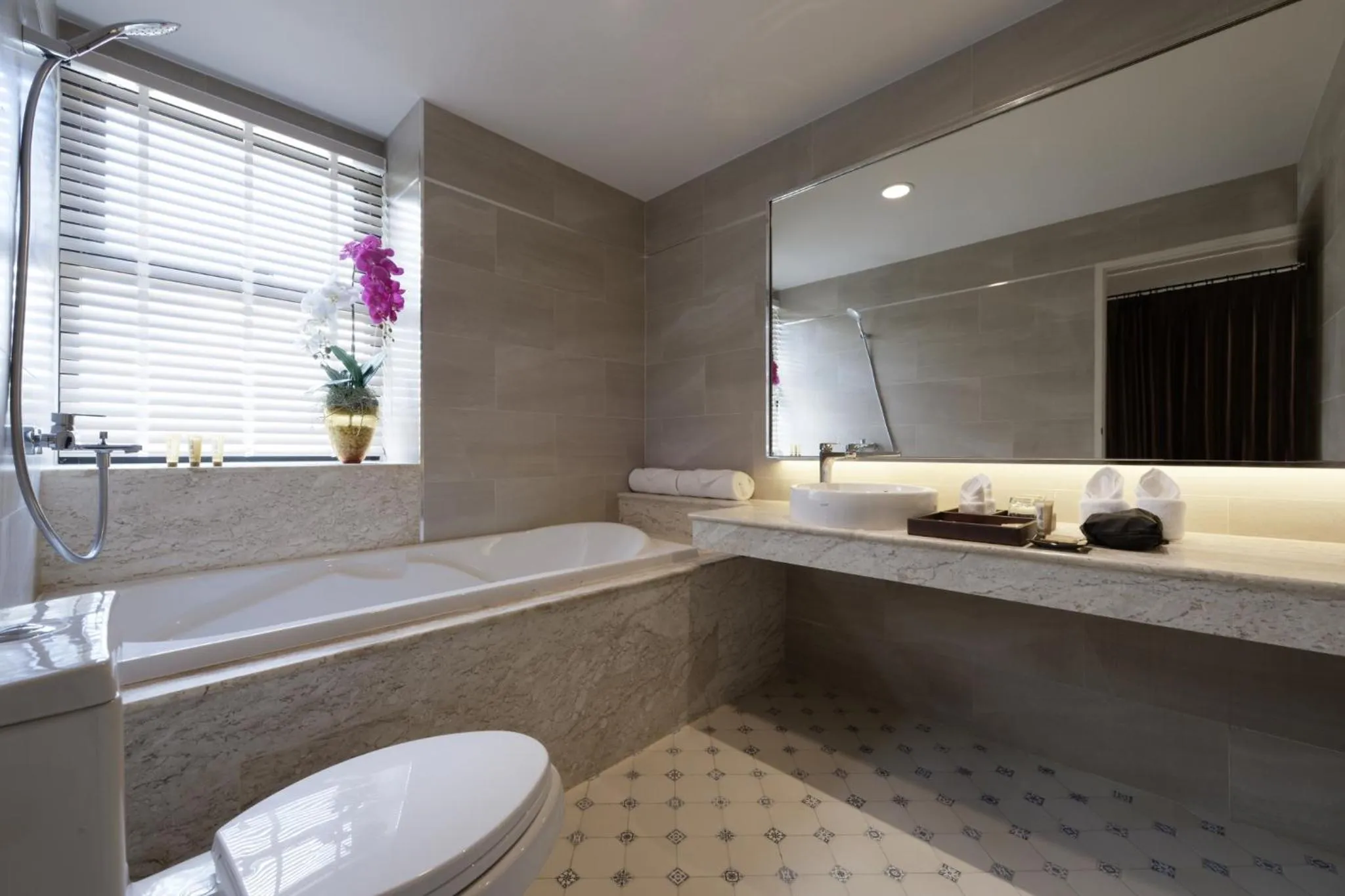 Communal lounge/ TV room in Le Monte Khao Yai