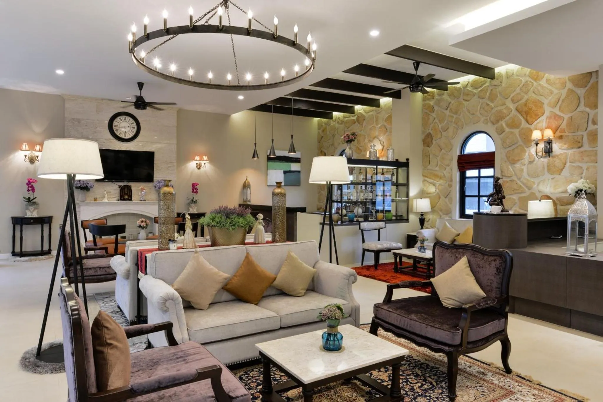 Communal lounge/ TV room in Le Monte Khao Yai