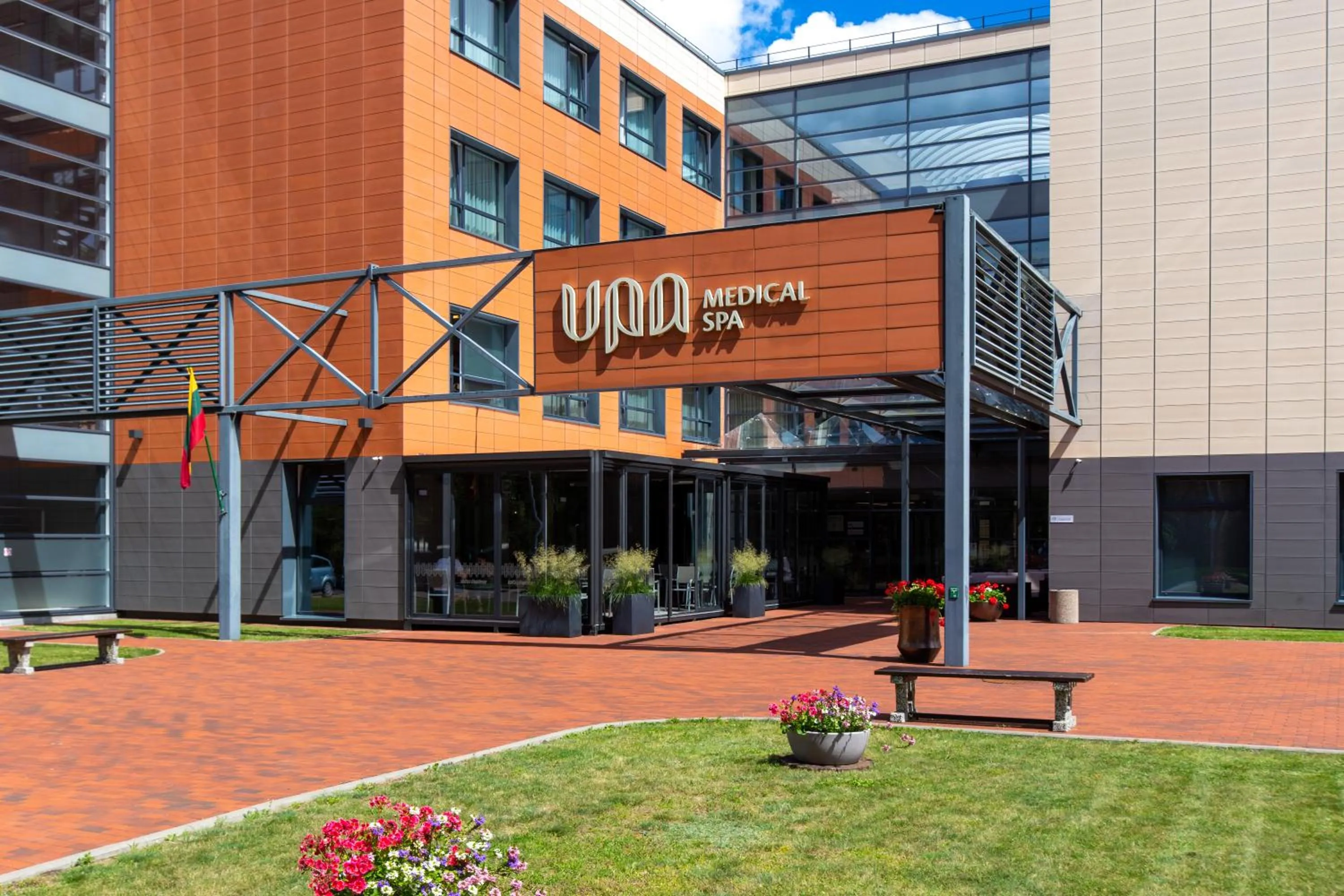 Facade/entrance in UPA Medical SPA