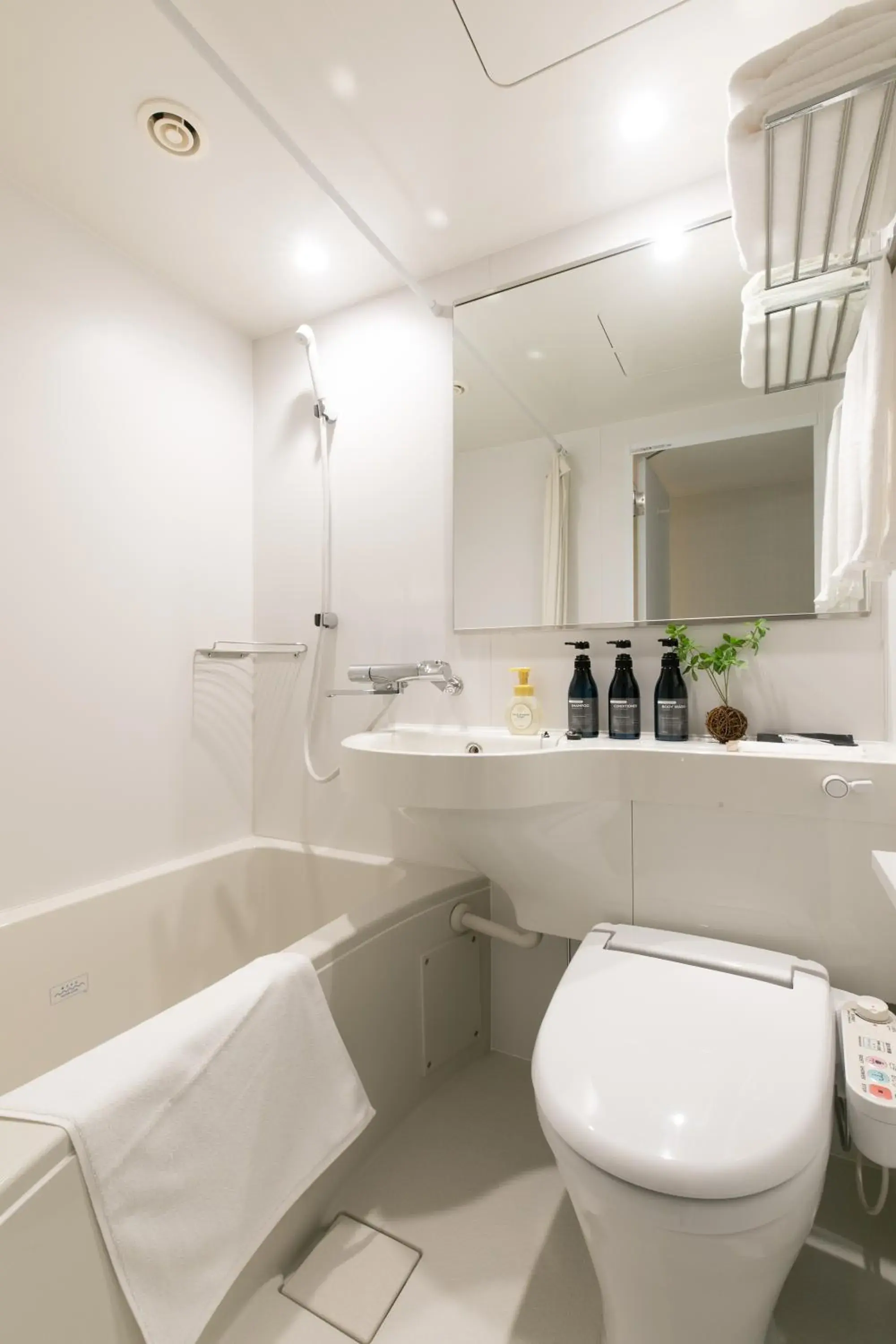 Small Double Room - Smoking in Hotel Silk Tree Nagoya Small Double Room - Smoking in Hotel Silk Tree Nagoya