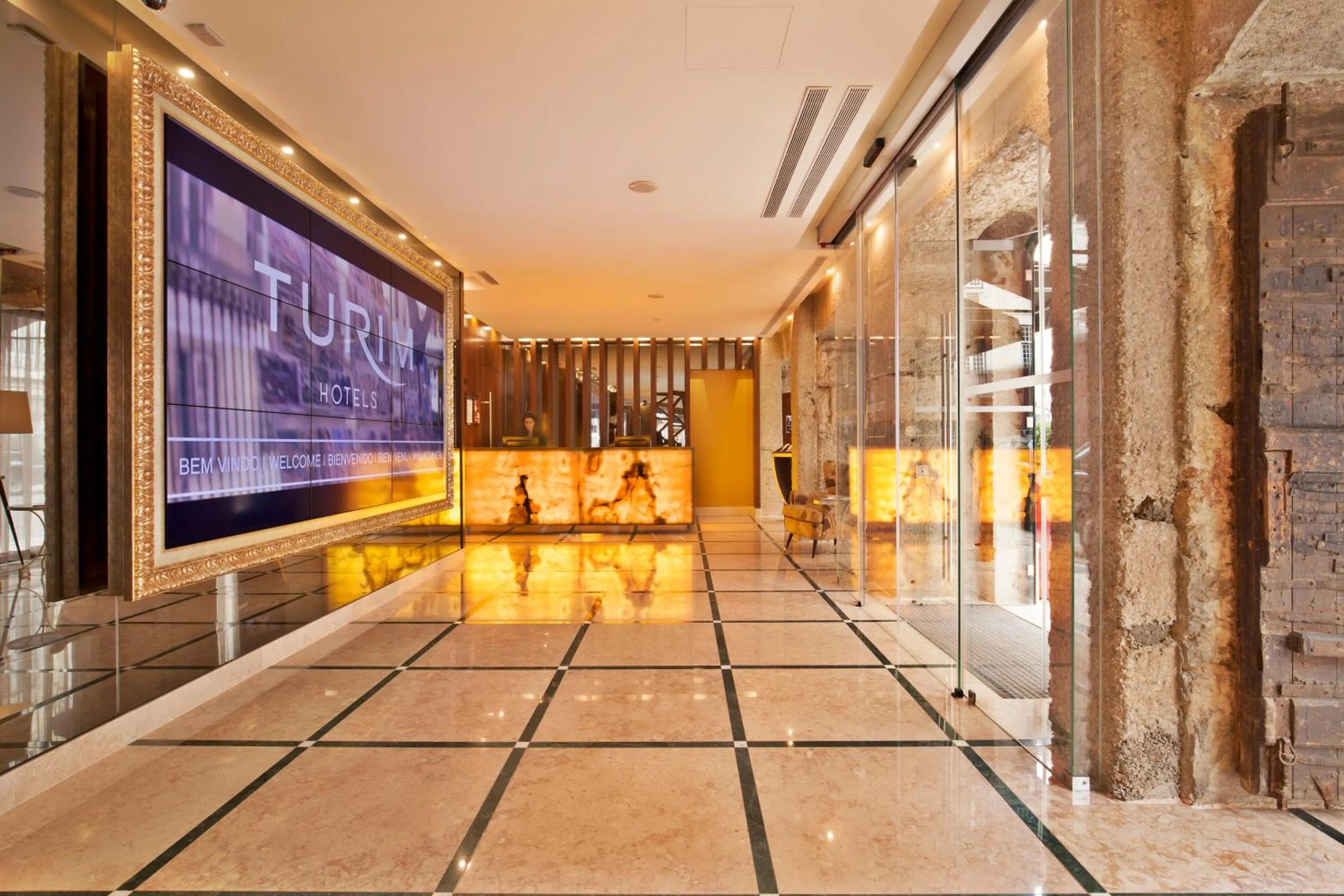 Facade/entrance in TURIM Terreiro do Paço Hotel