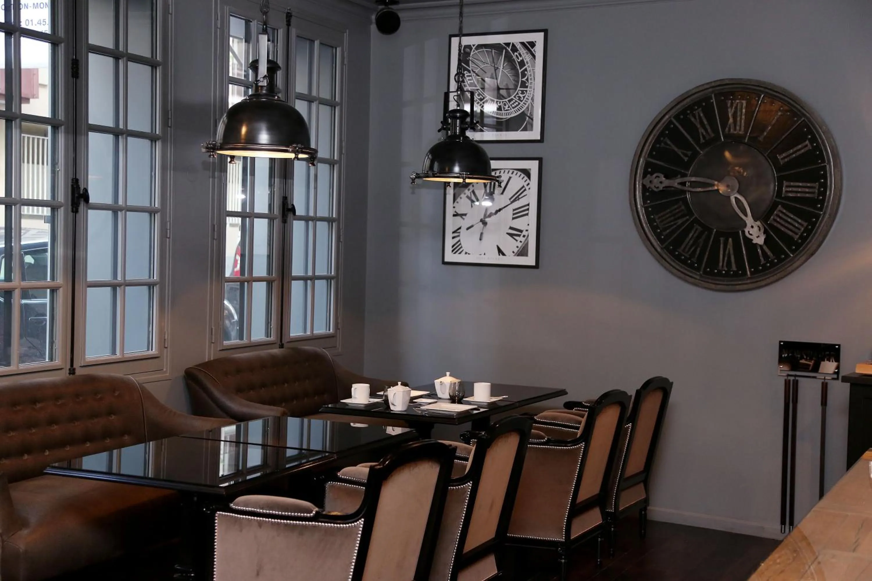 Lounge or bar in Hotel Saint-Louis Pigalle