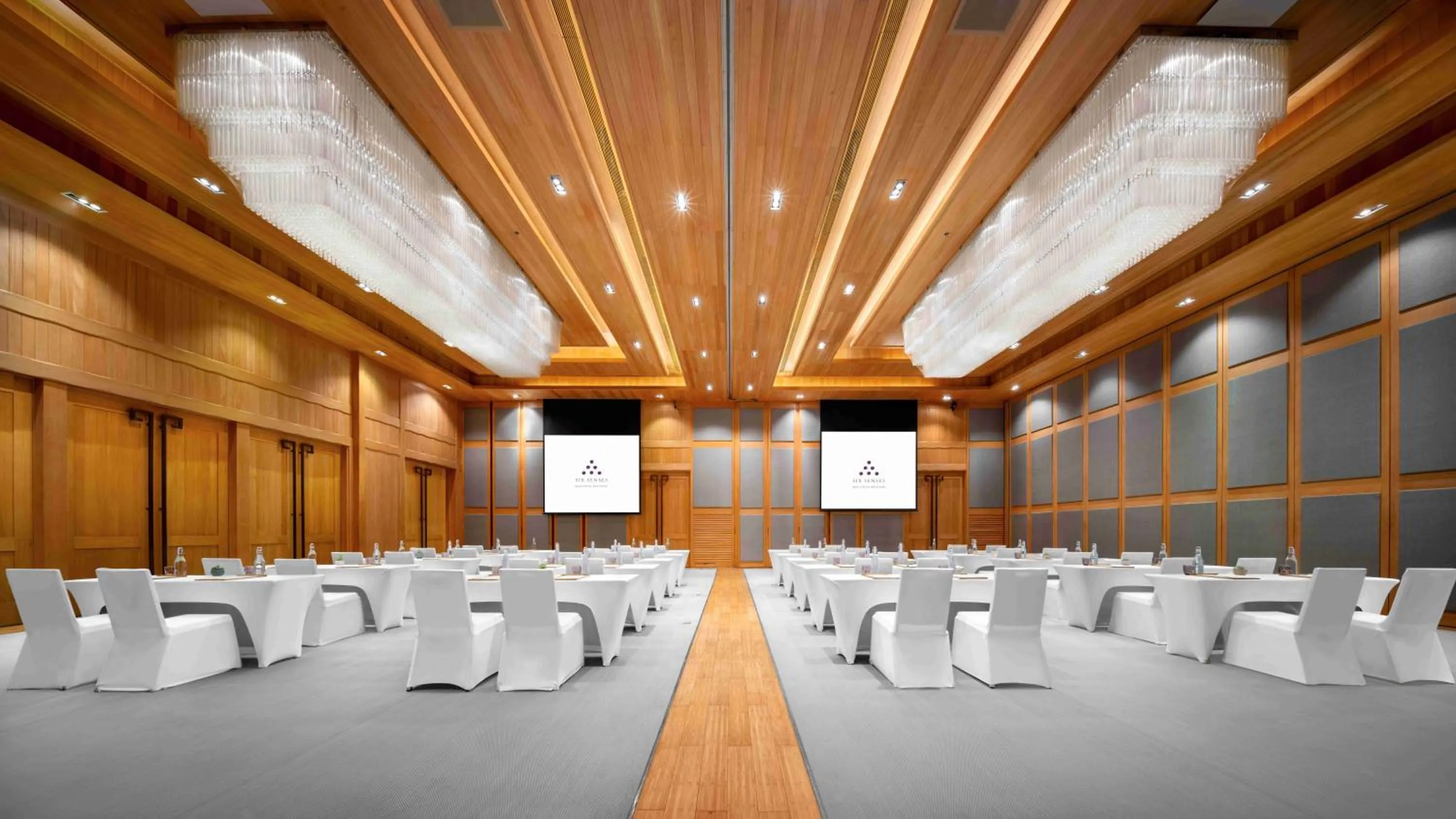 Meeting/conference room in Six Senses Qing Cheng Mountain