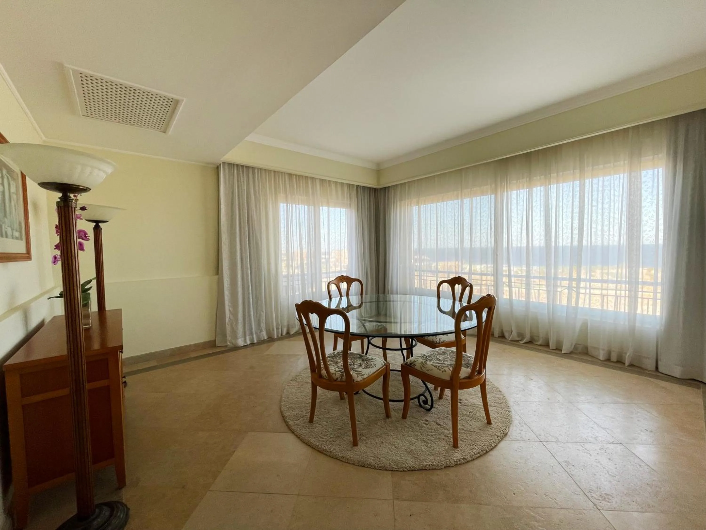 Dining area in The Cascades Golf Resort, Spa & Thalasso