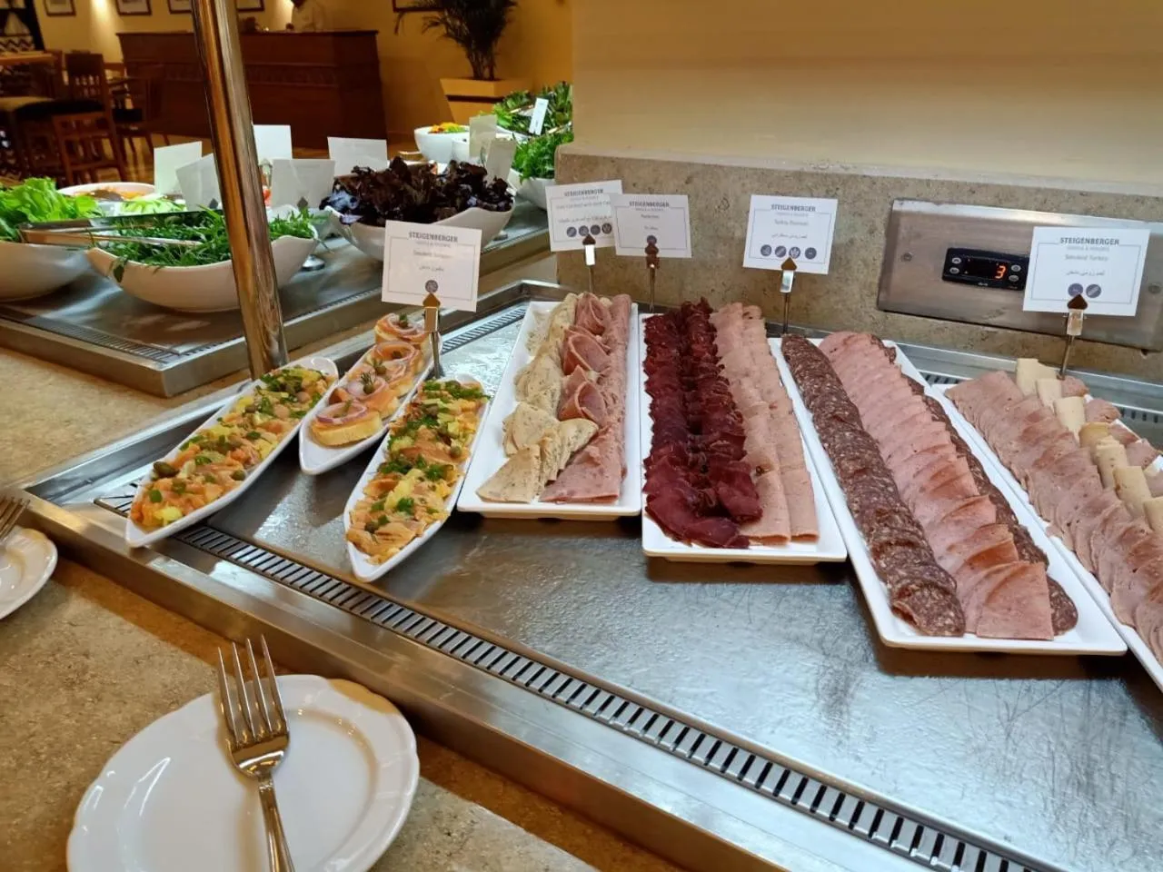 Food and drinks in Steigenberger Resort Achti