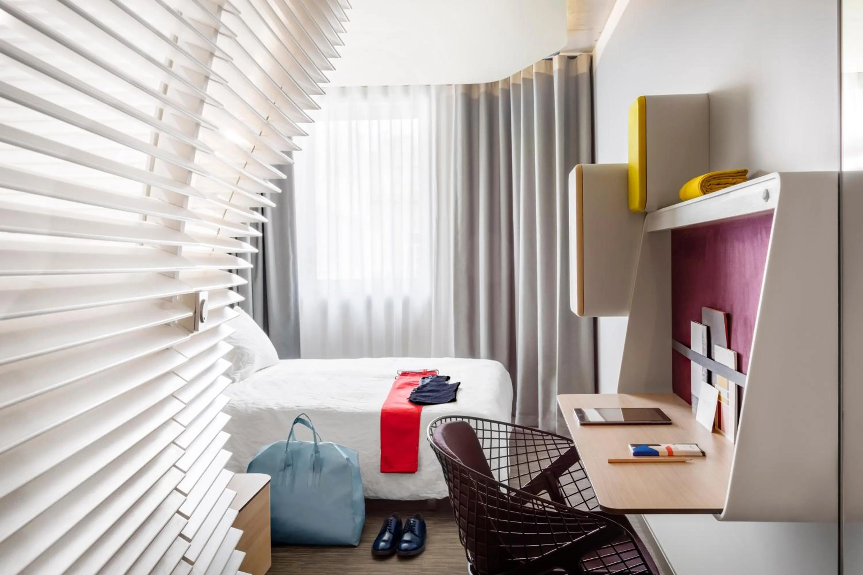 Bedroom, Bed in OKKO Hotels Cannes Centre