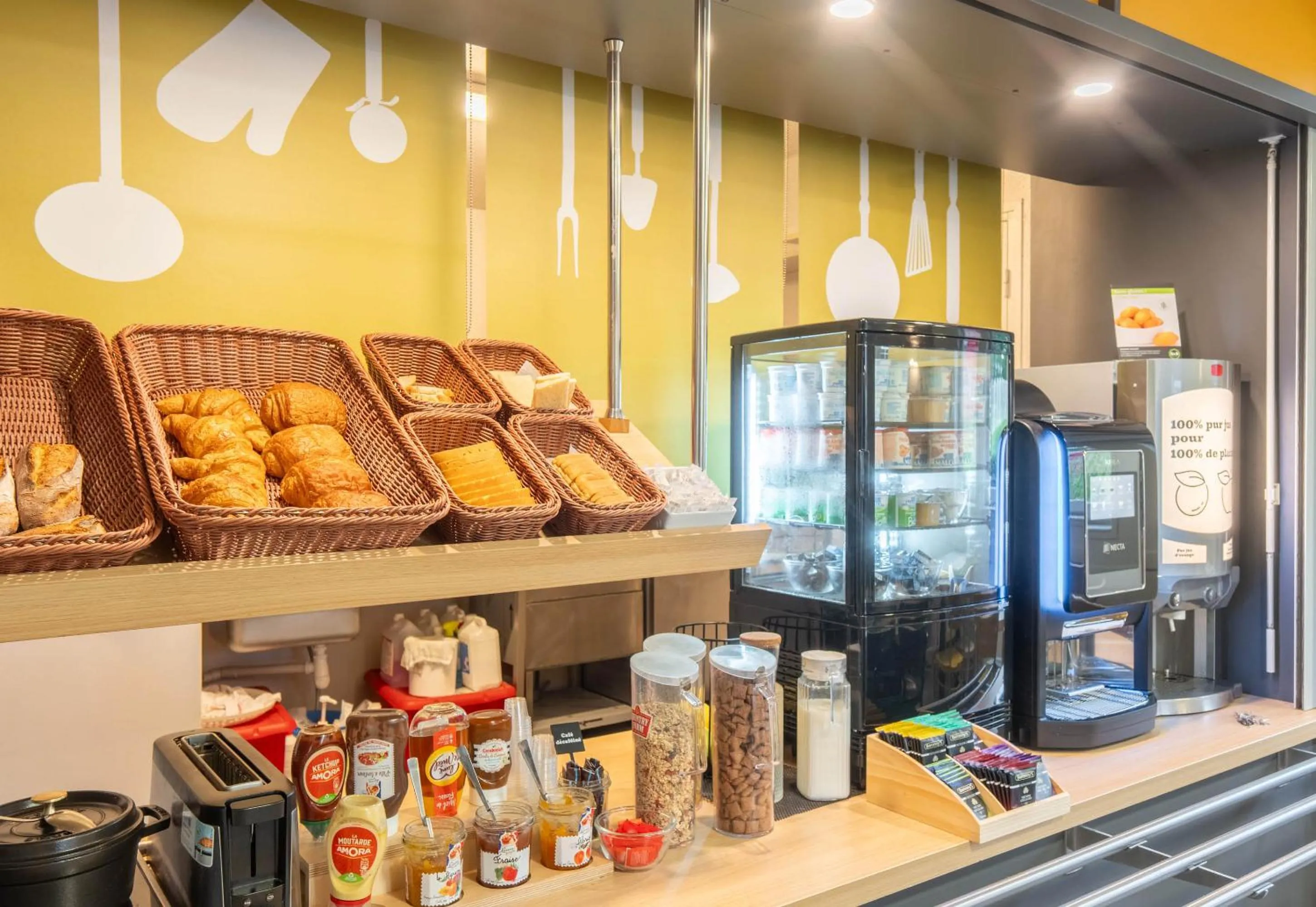 Breakfast in B&B HOTEL Limoges 1