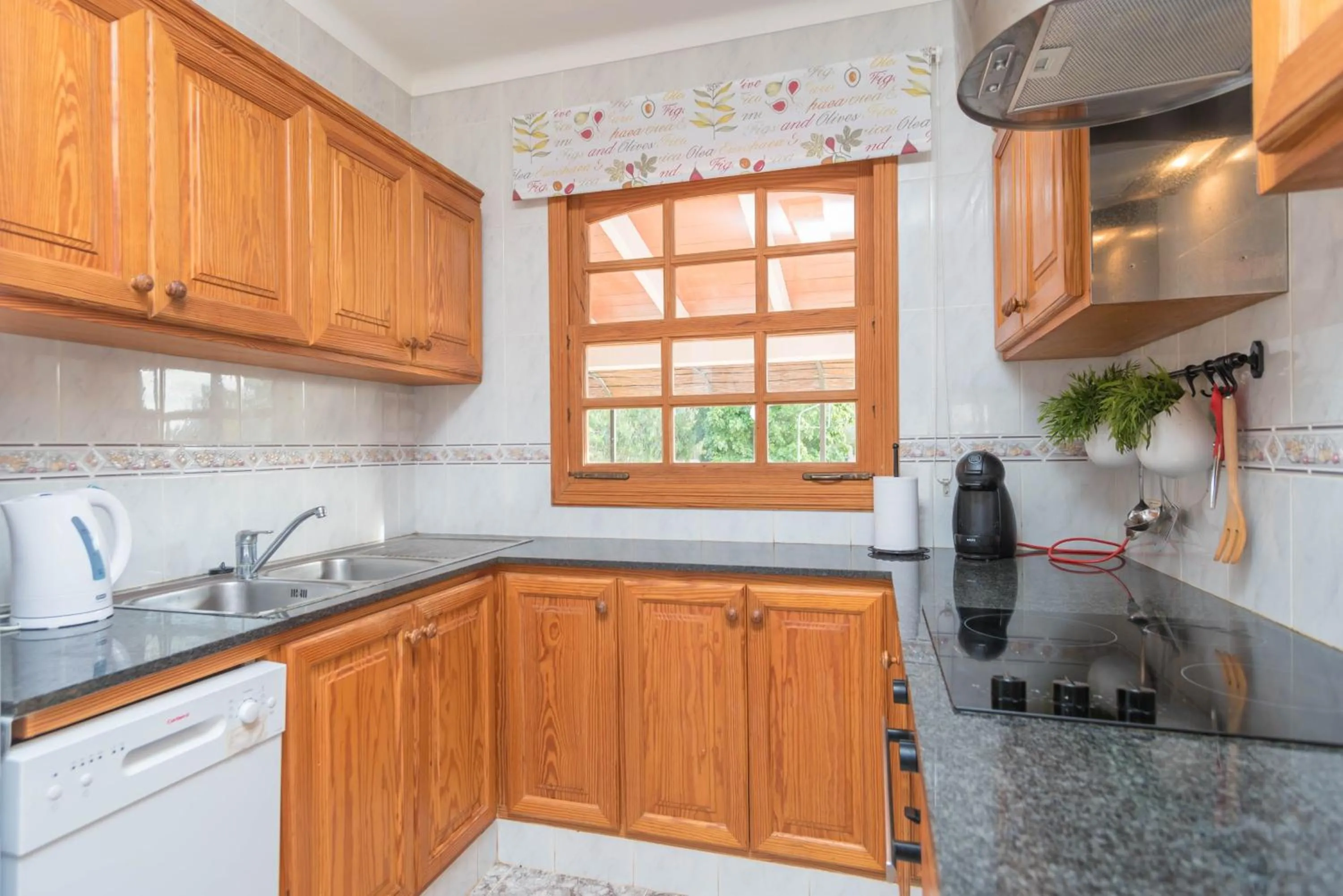 Kitchen or kitchenette in Ca'n Canastro