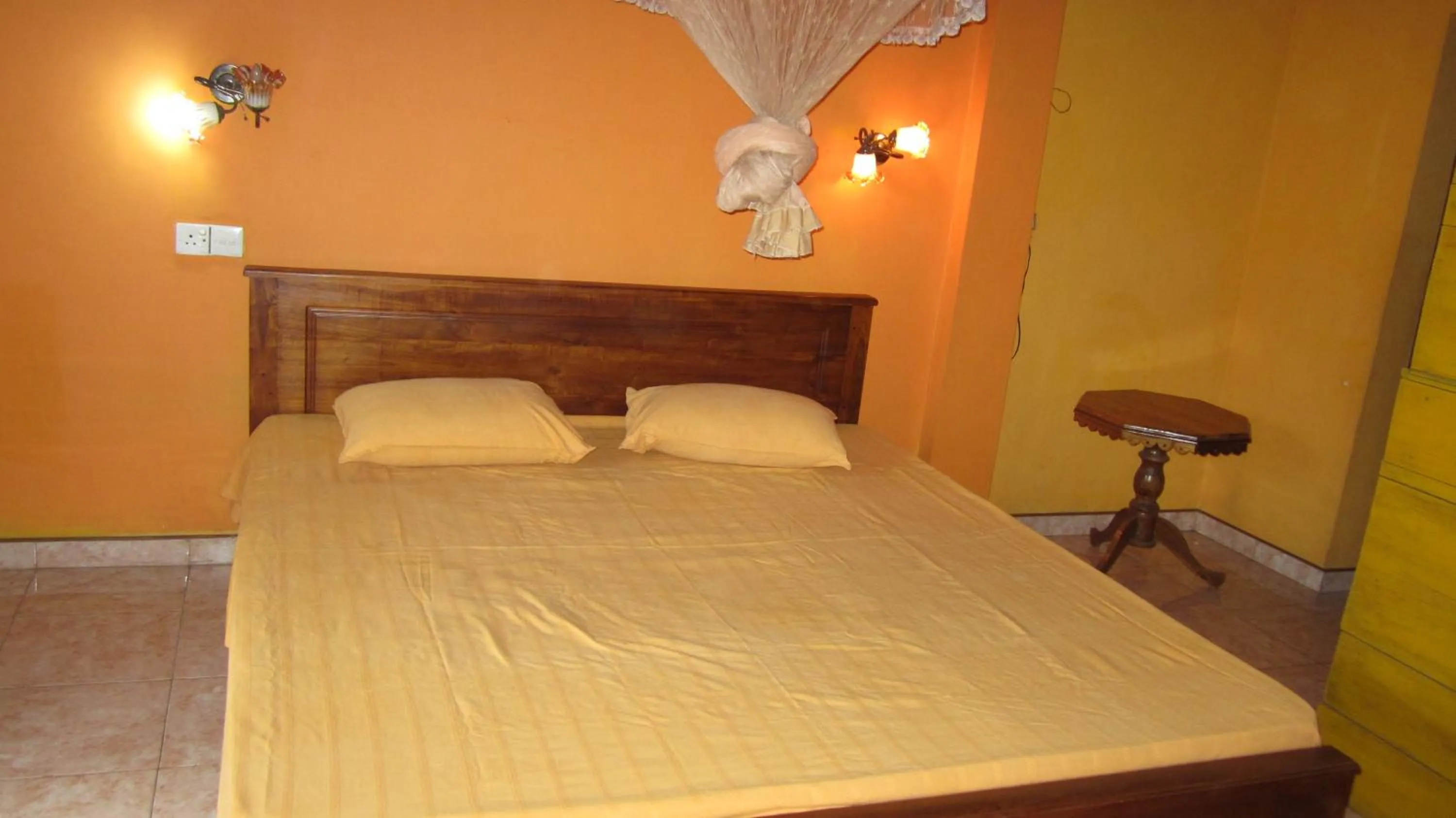 cot, Bed in Ranith Villa