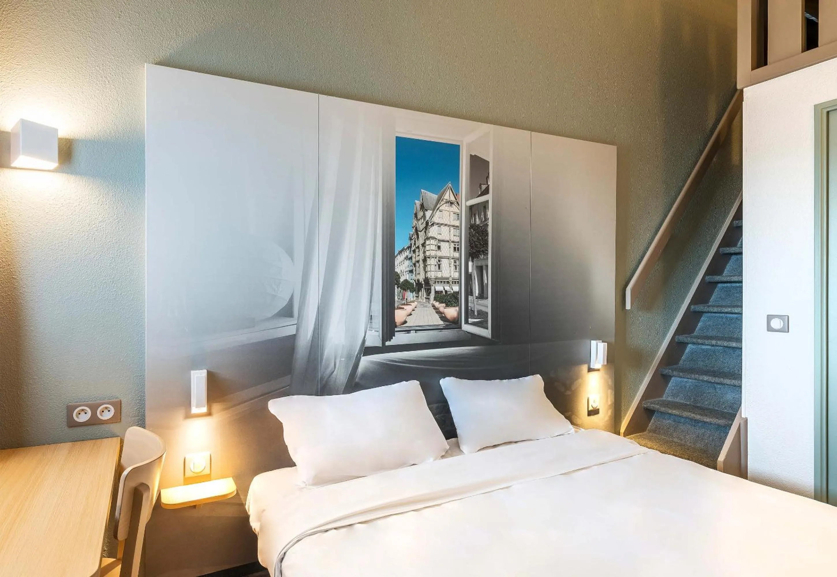 Bedroom, Bed in B&B HOTEL Angers 1 Beaucouzé