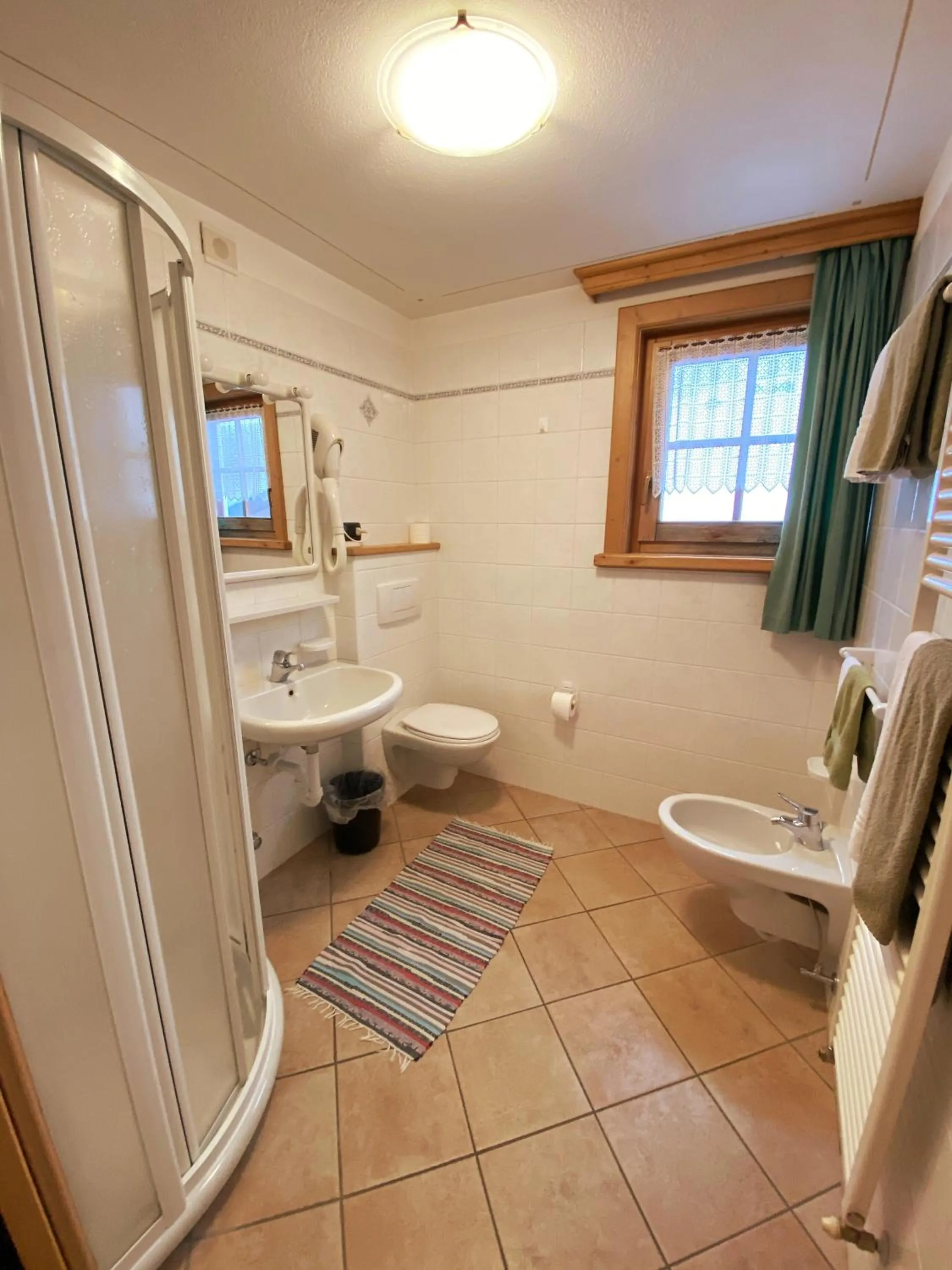 Bathroom in Bait Ables