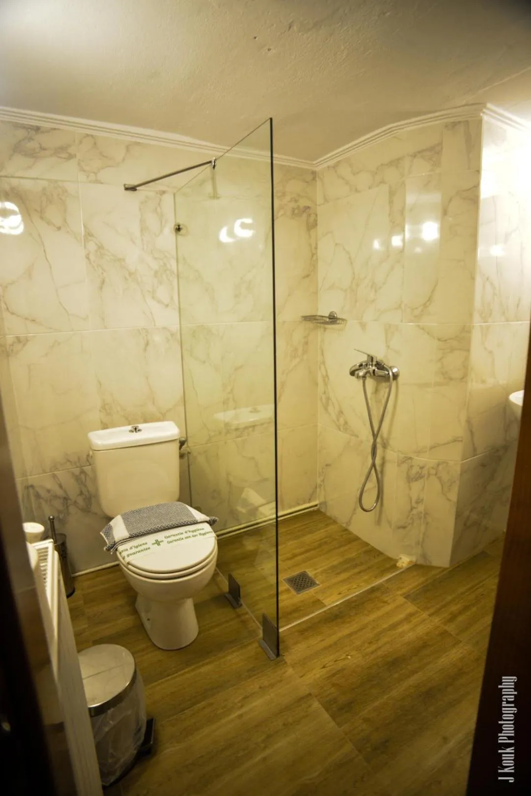 Bathroom in Naoussa Mountain Resort