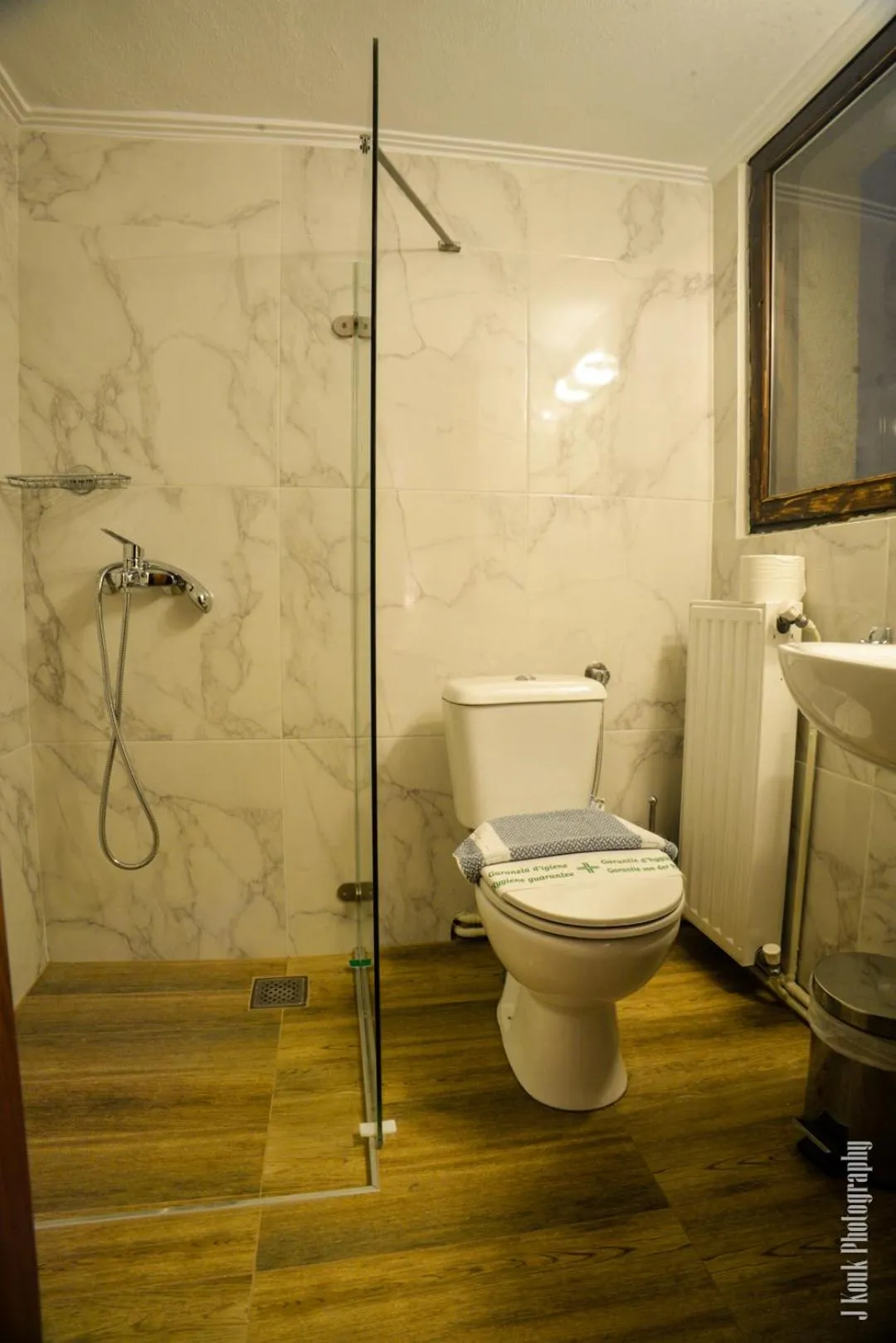 Bathroom in Naoussa Mountain Resort