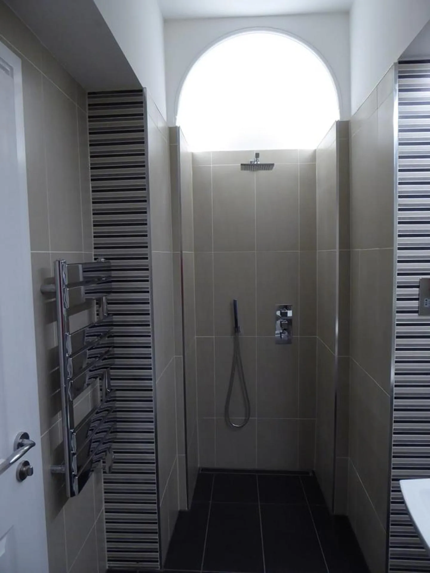 Shower in Court Residence Aparthotel