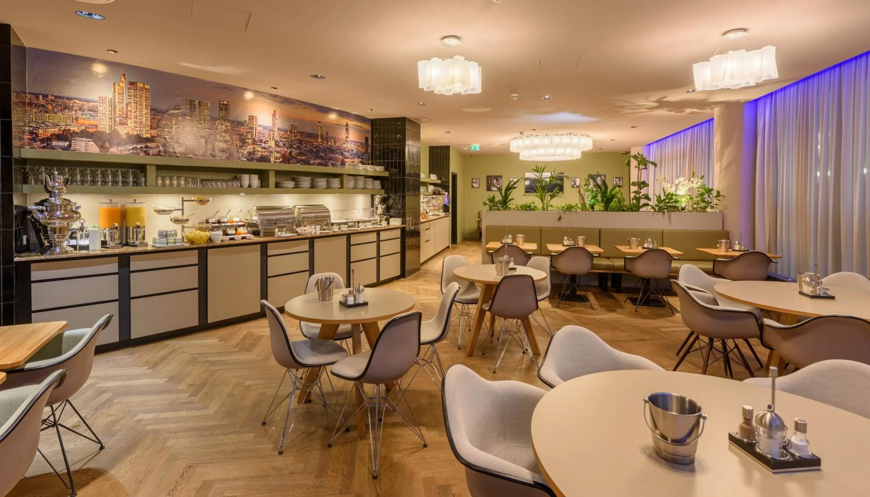 Restaurant/places to eat in The Frankfurt