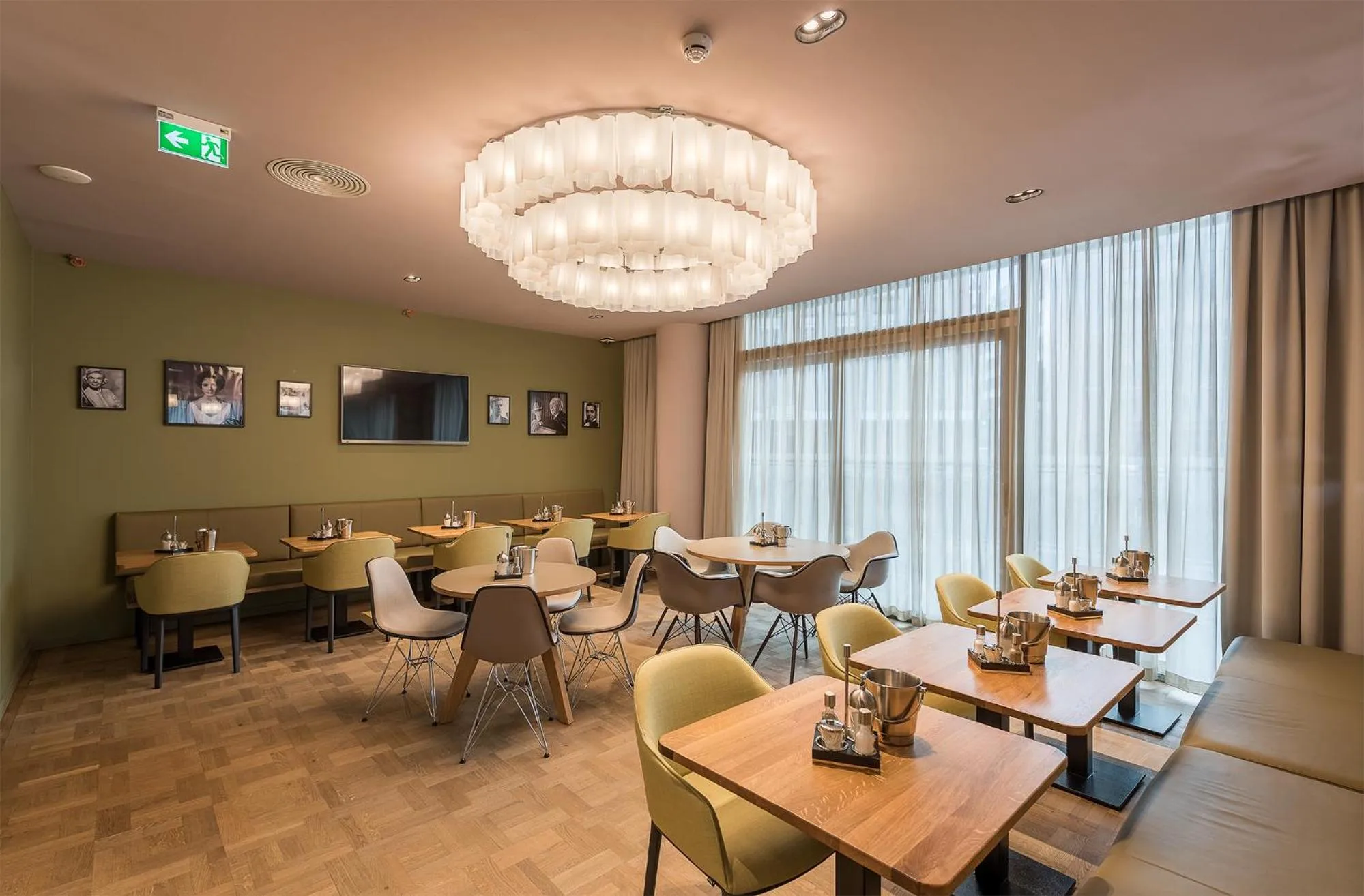 Restaurant/places to eat in The Frankfurt