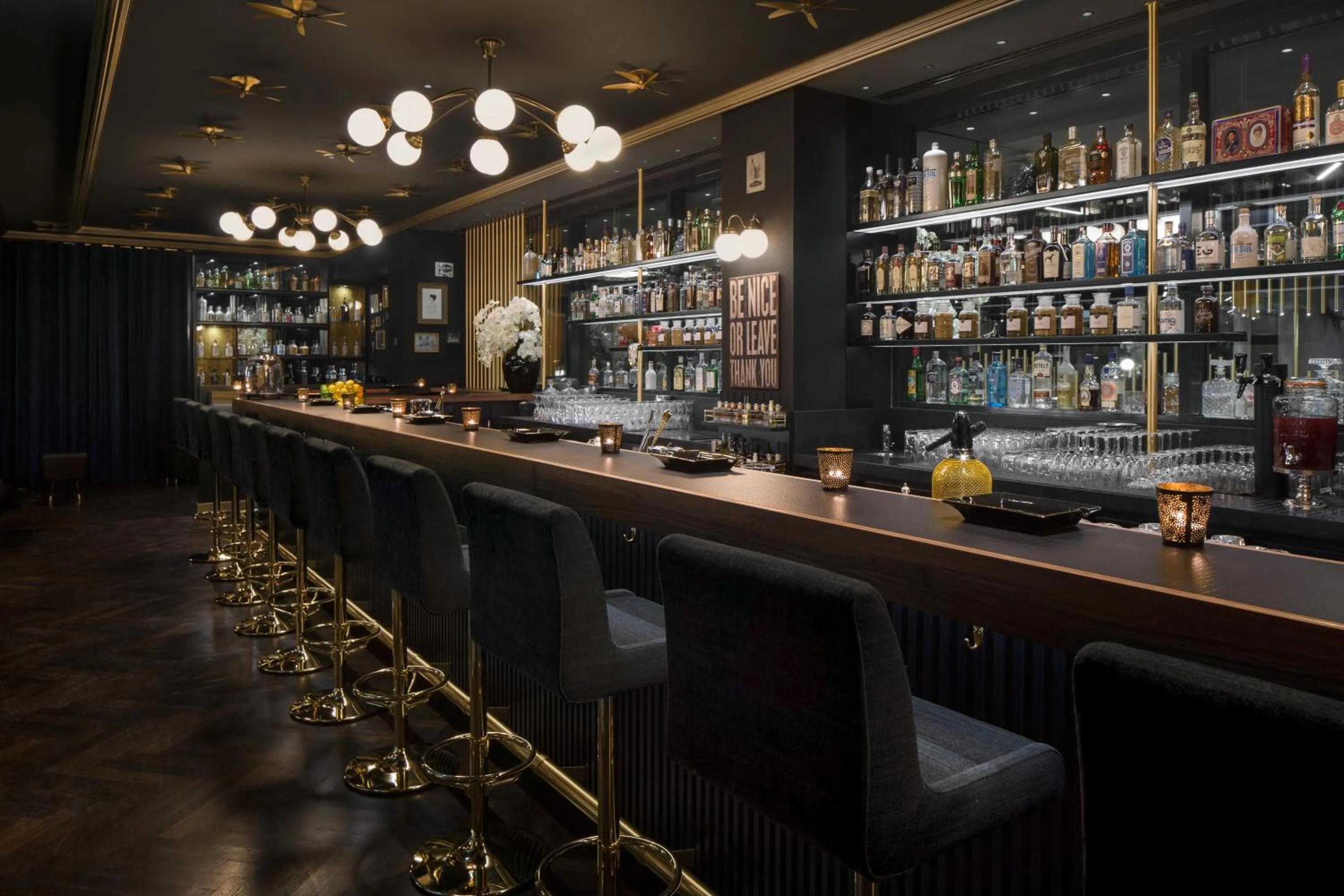 Lounge or bar in Hotel ZOE by AMANO