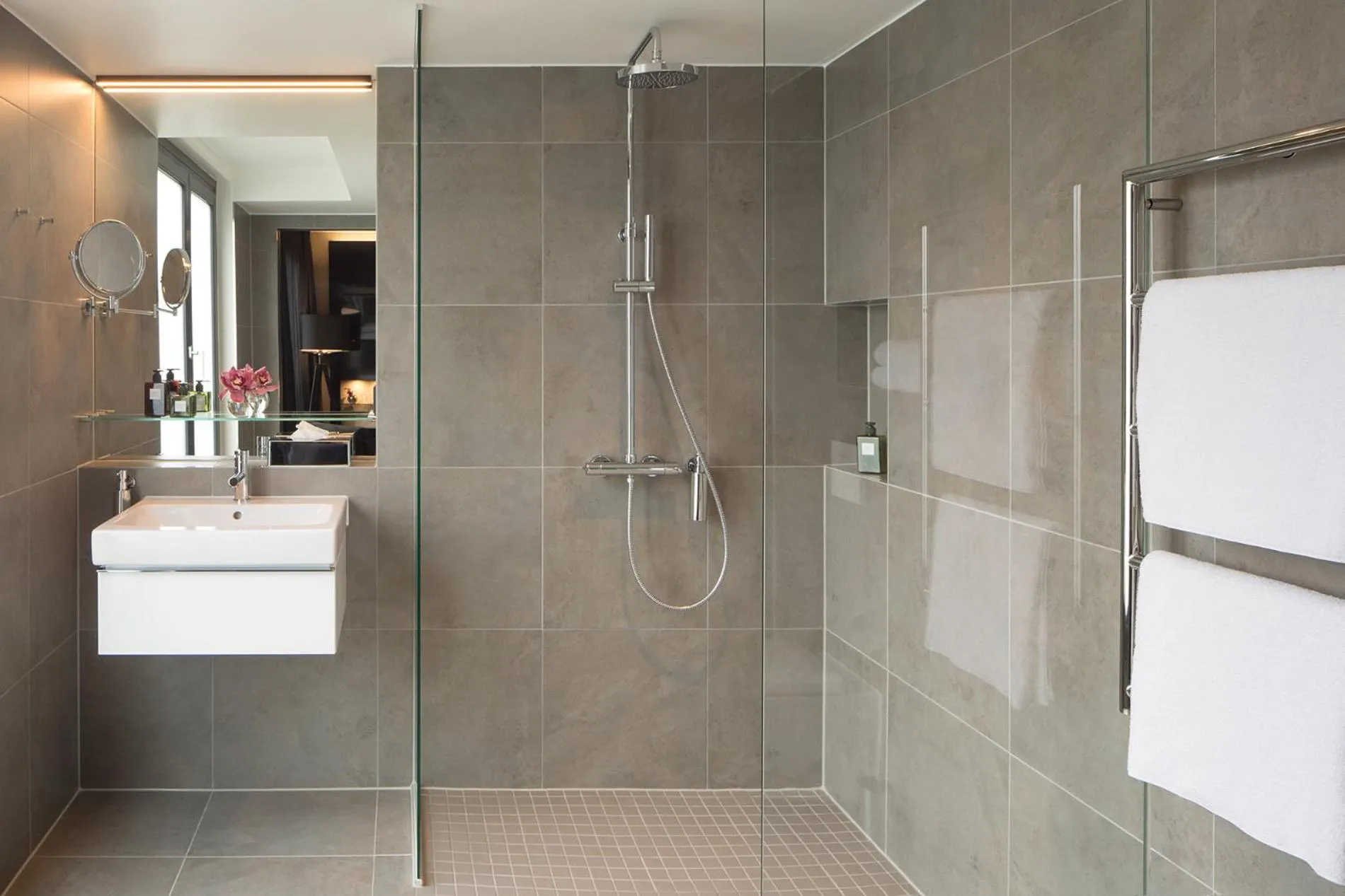 Shower in Hotel ZOE by AMANO