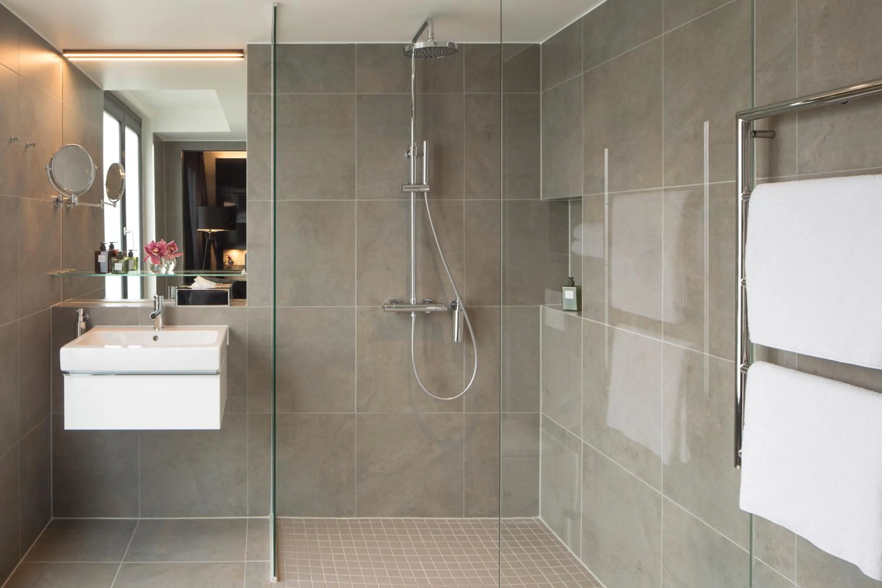 Shower in Hotel ZOE by AMANO