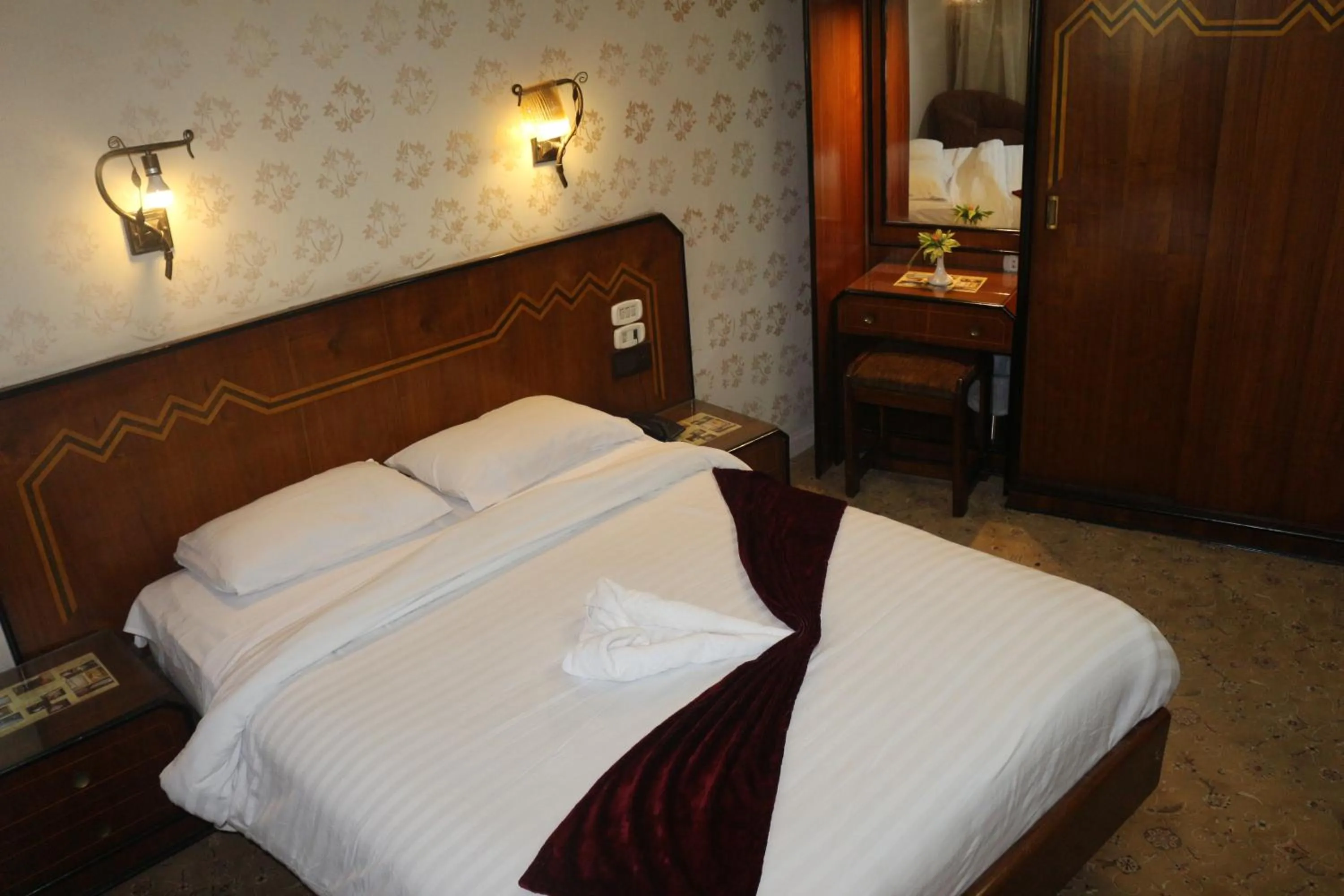 Bed in Hor Moheb Hotel
