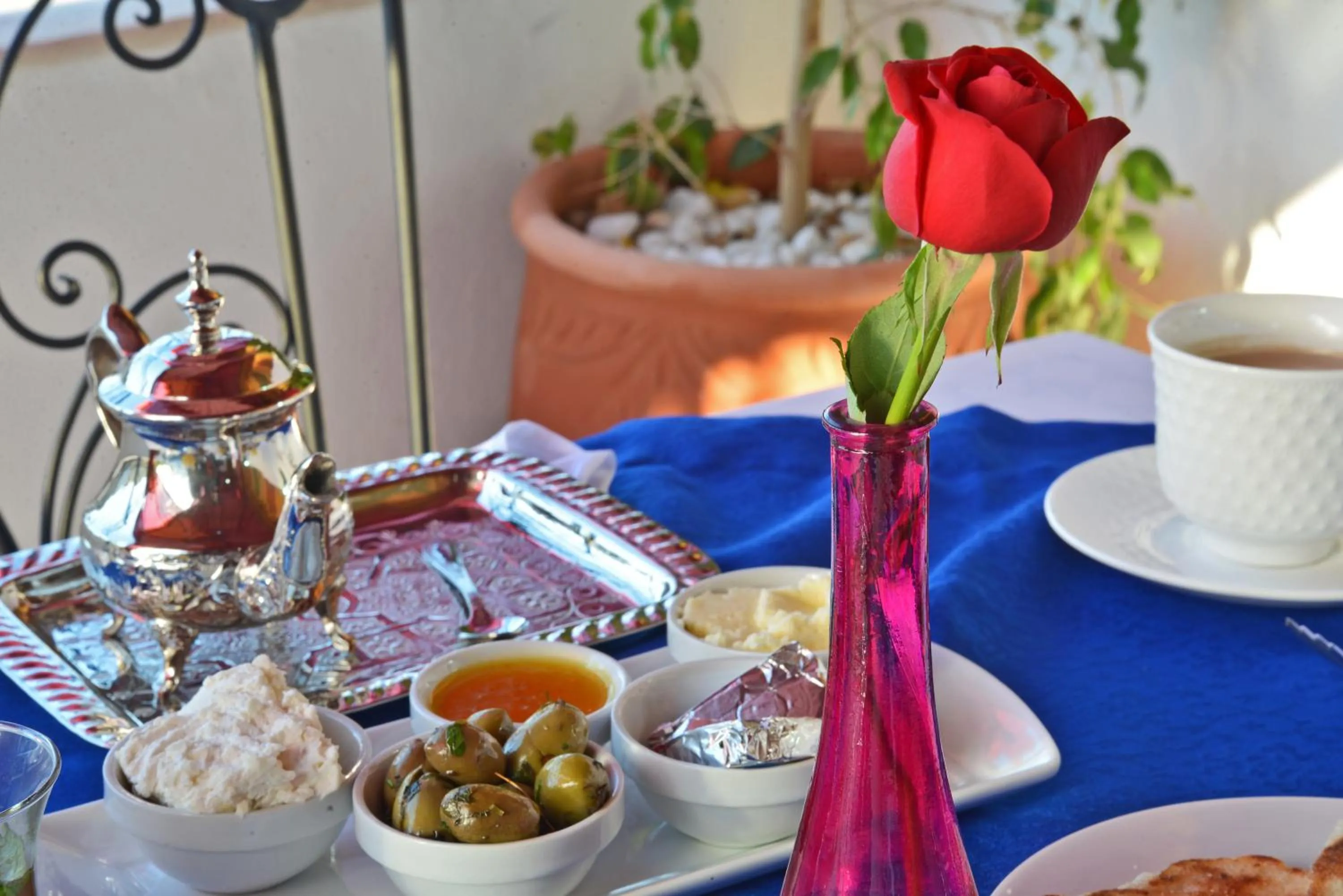 Breakfast in Hôtel BLUE SKY