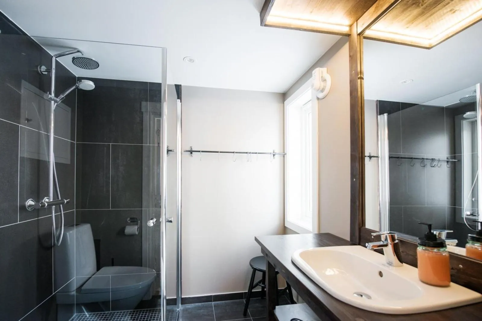 Bathroom in Hattvika Lodge