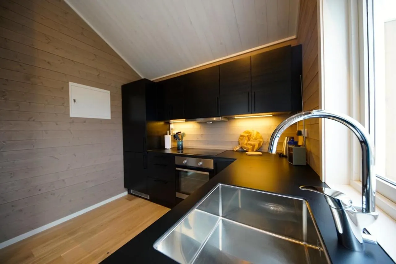 Kitchen or kitchenette in Hattvika Lodge