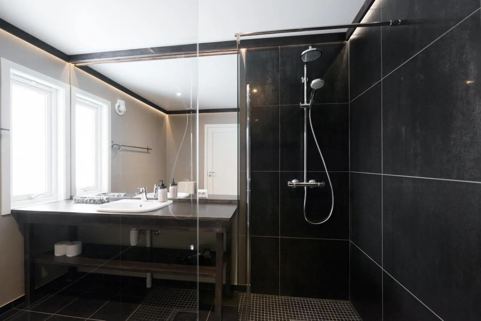 Bathroom in Hattvika Lodge
