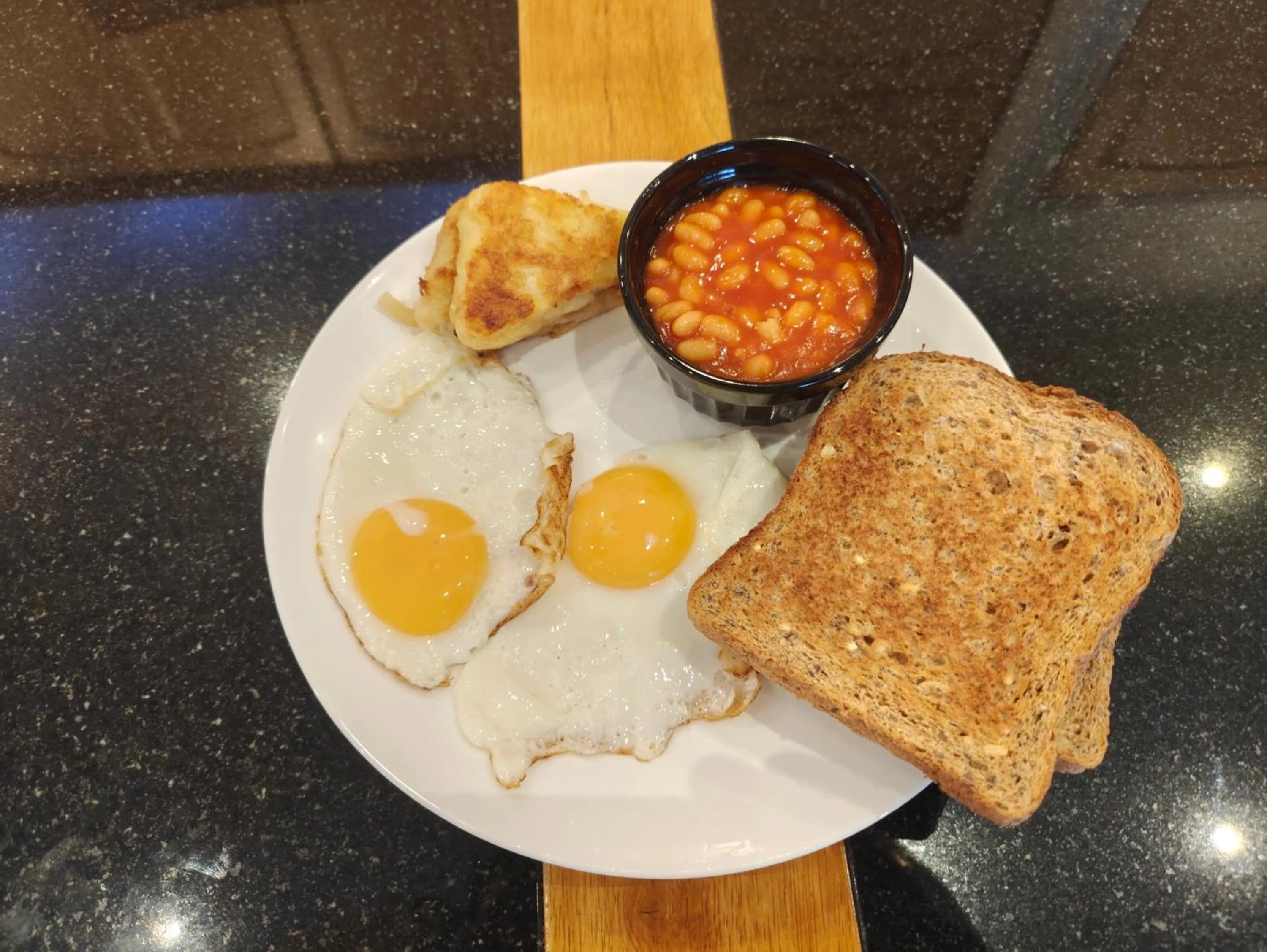 Food and drinks in The Jays Guest House