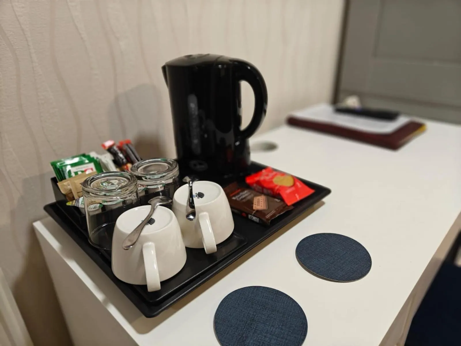 Coffee/tea facilities in The Jays Guest House