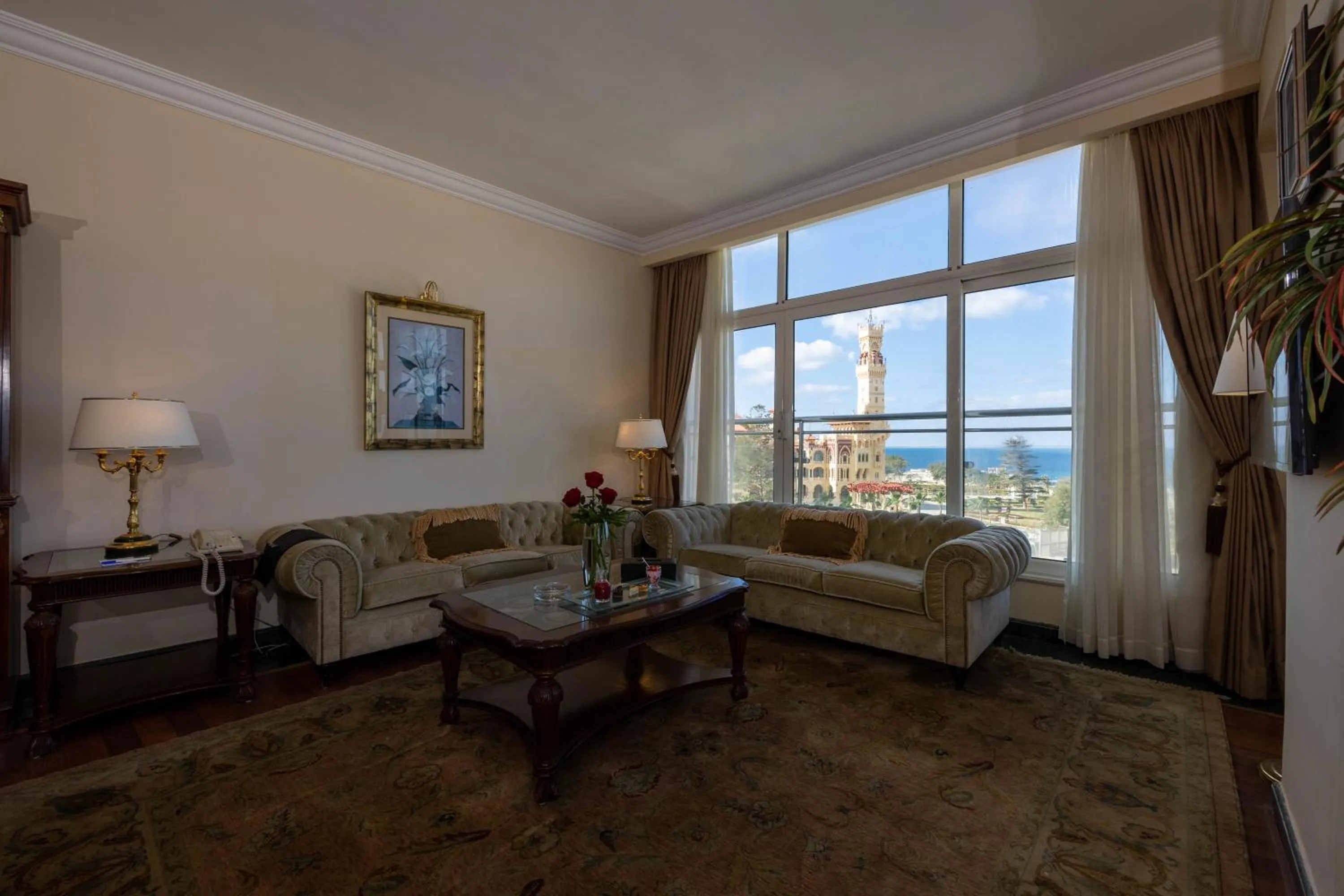 Living room in Helnan Royal Palestine Hotel - Montazah Gardens