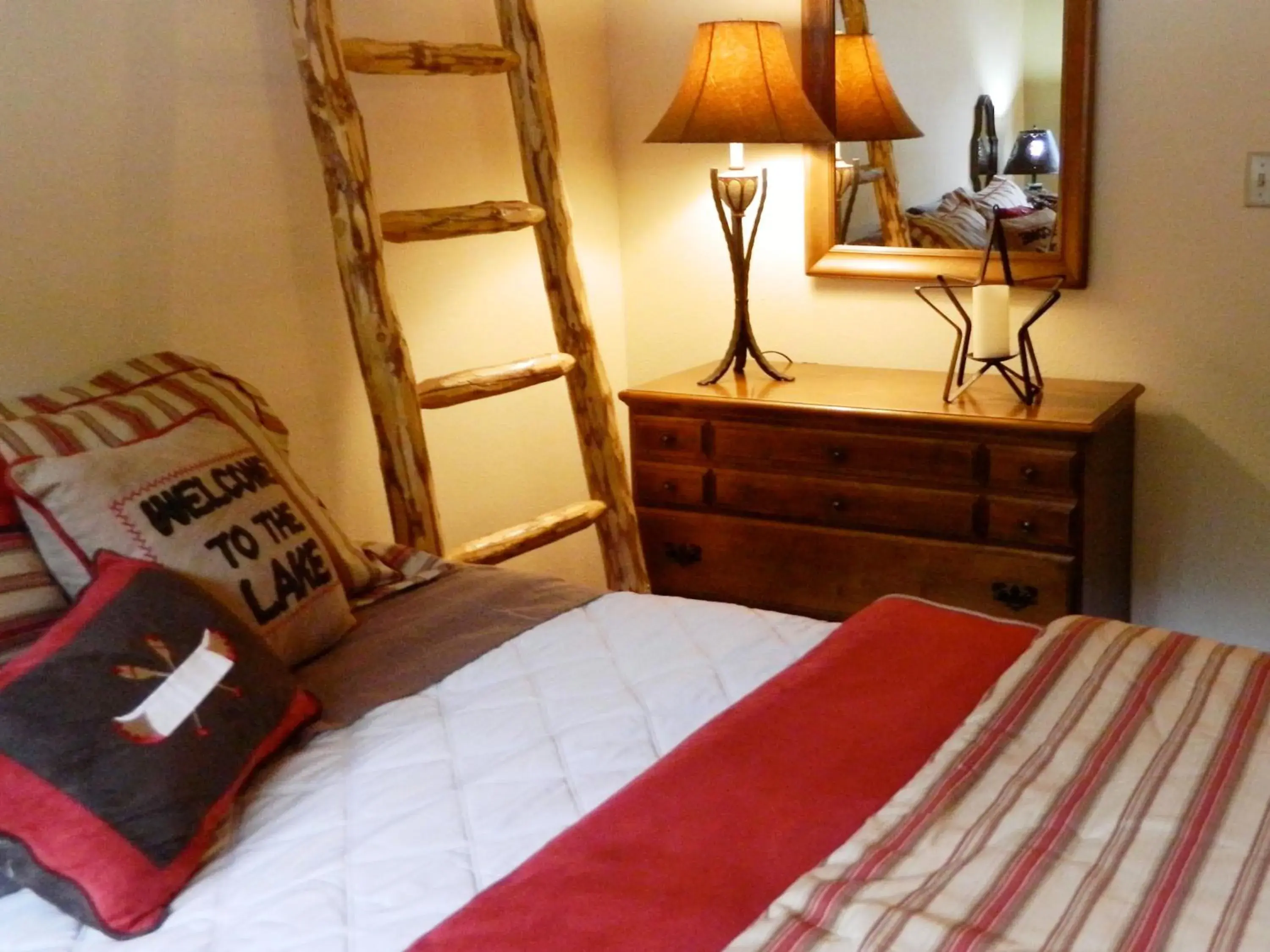 Queen Room in The Silver Lake Lodge - Adults Only Queen Room in The Silver Lake Lodge - Adults Only