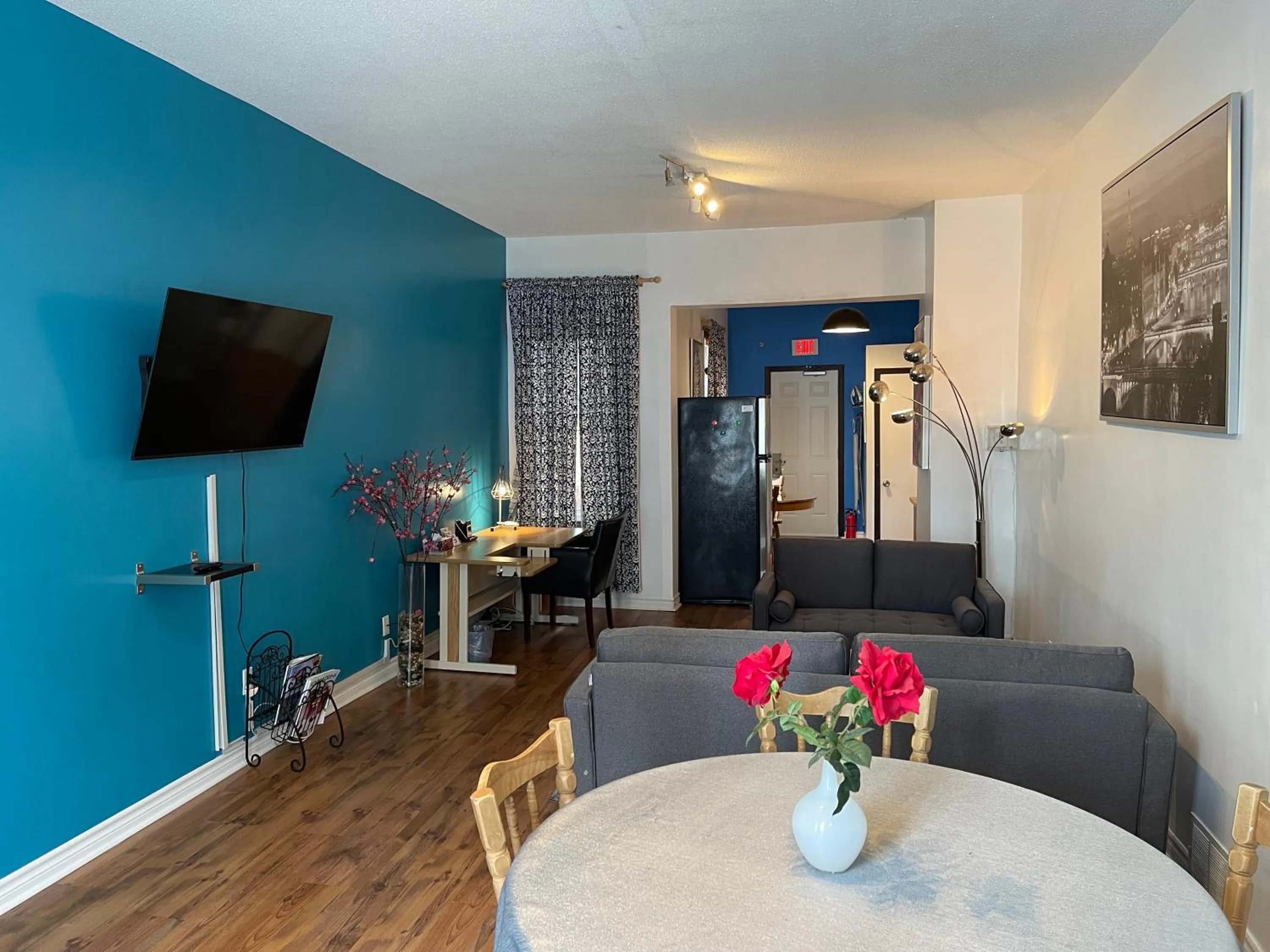 Living room in Barefoot Inn