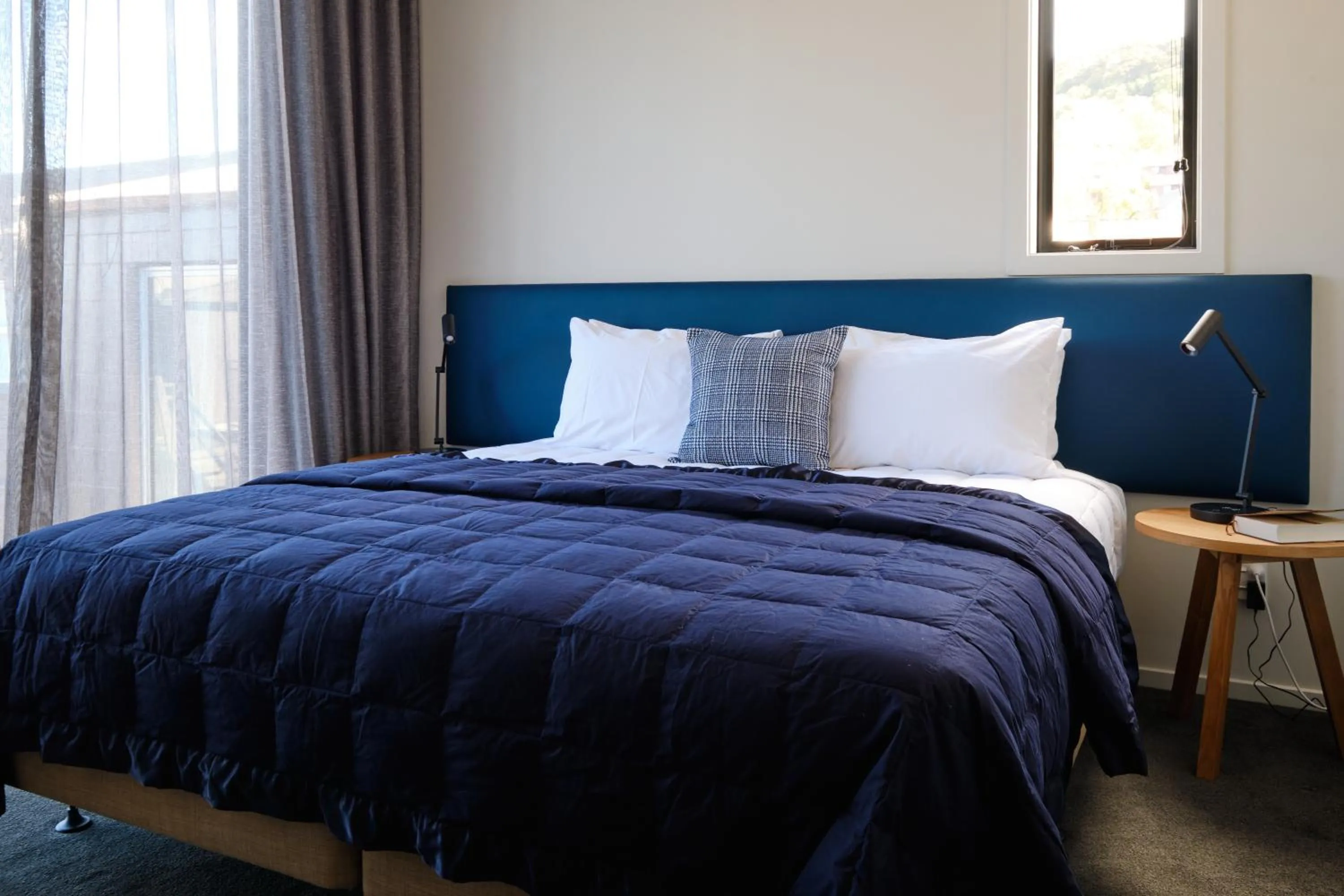 Bed in 538 Great King Motel