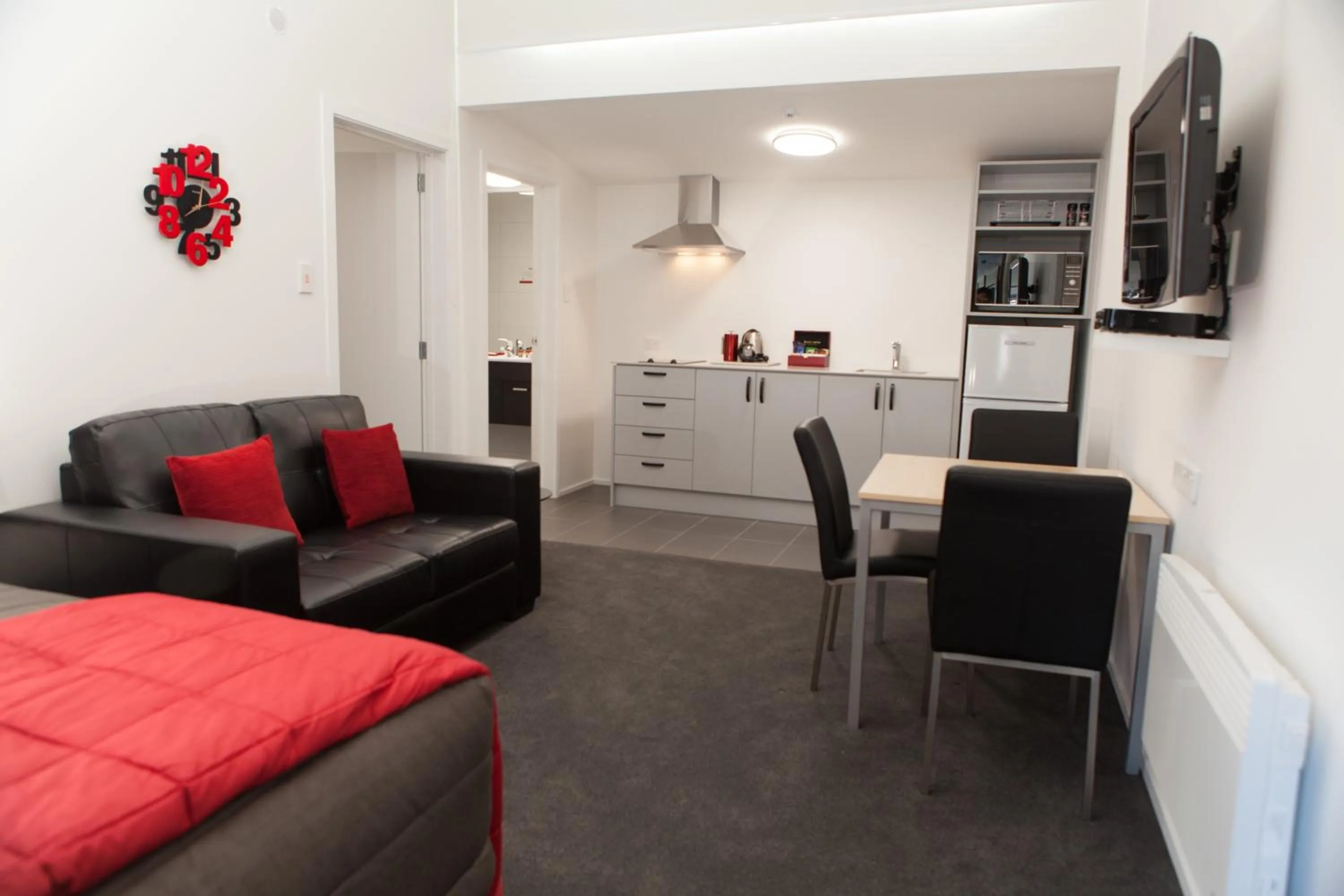 Dining area in 538 Great King Motel