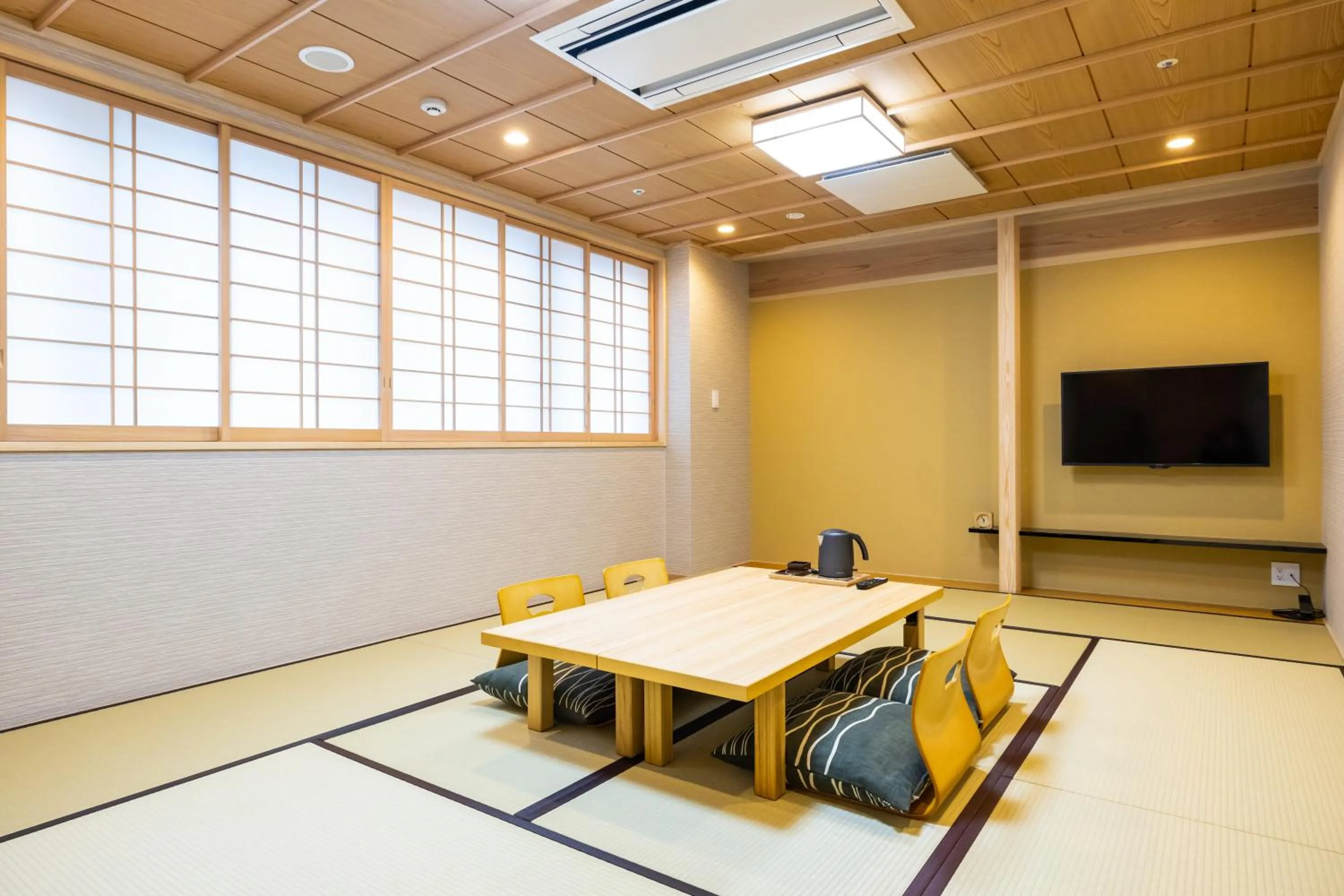 Photo of the whole room in Ryokan Ginkaku Kyoto