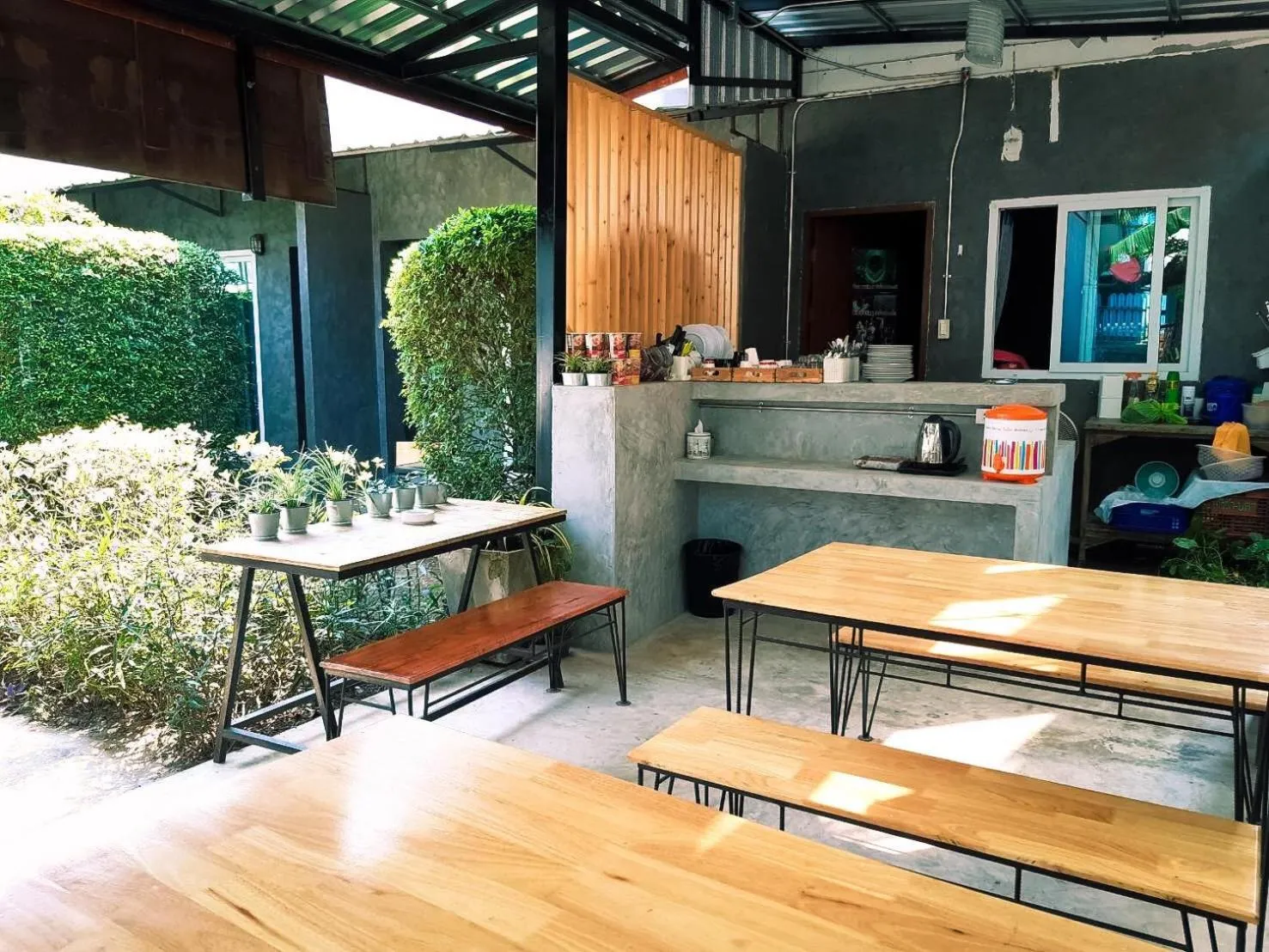 Dining area in Samanta By The Sea